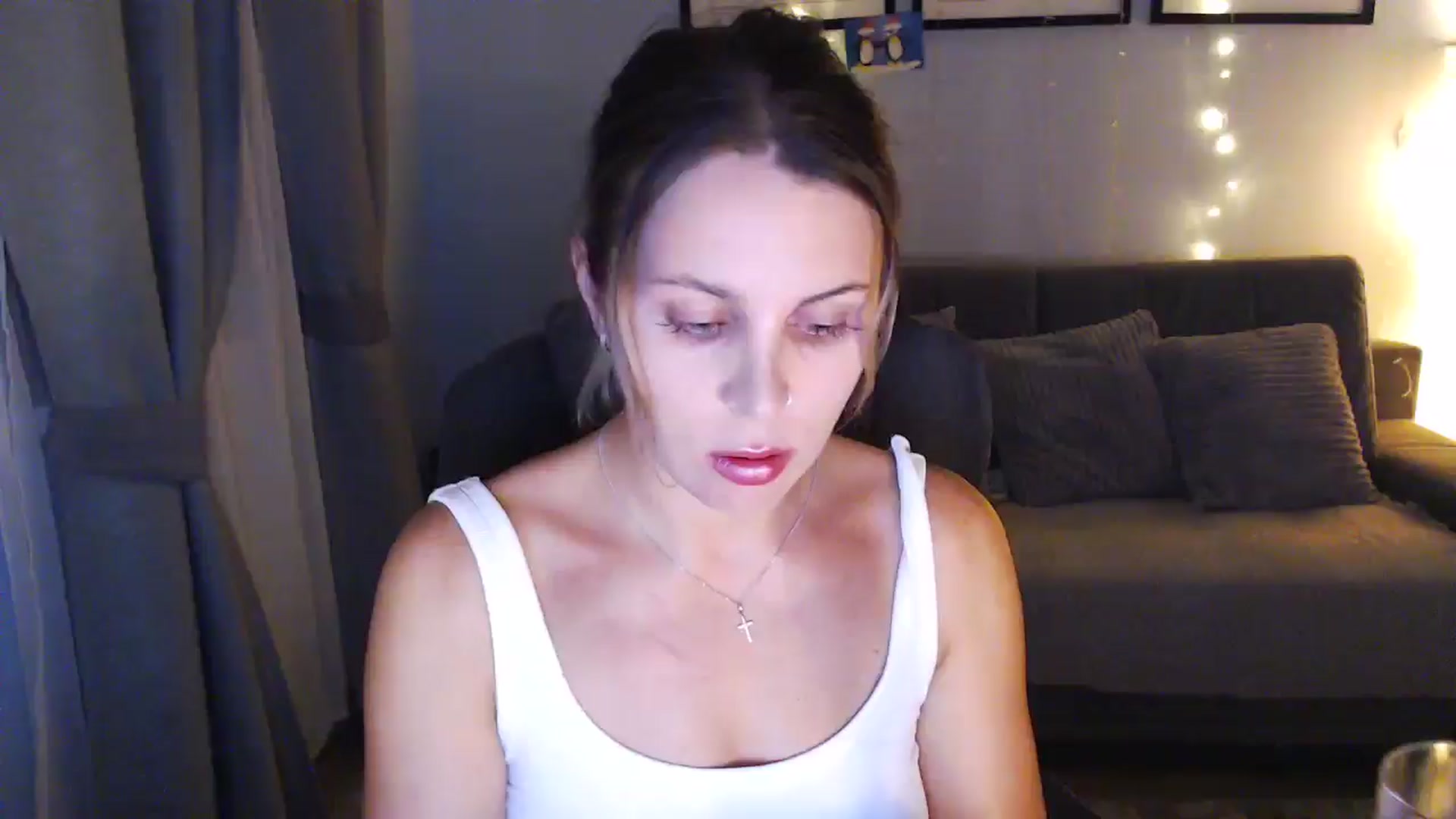 Gallery image thumbnail from Sicille's myfreecams stream on, 04/11/2026, 20:14 image 3 of 20