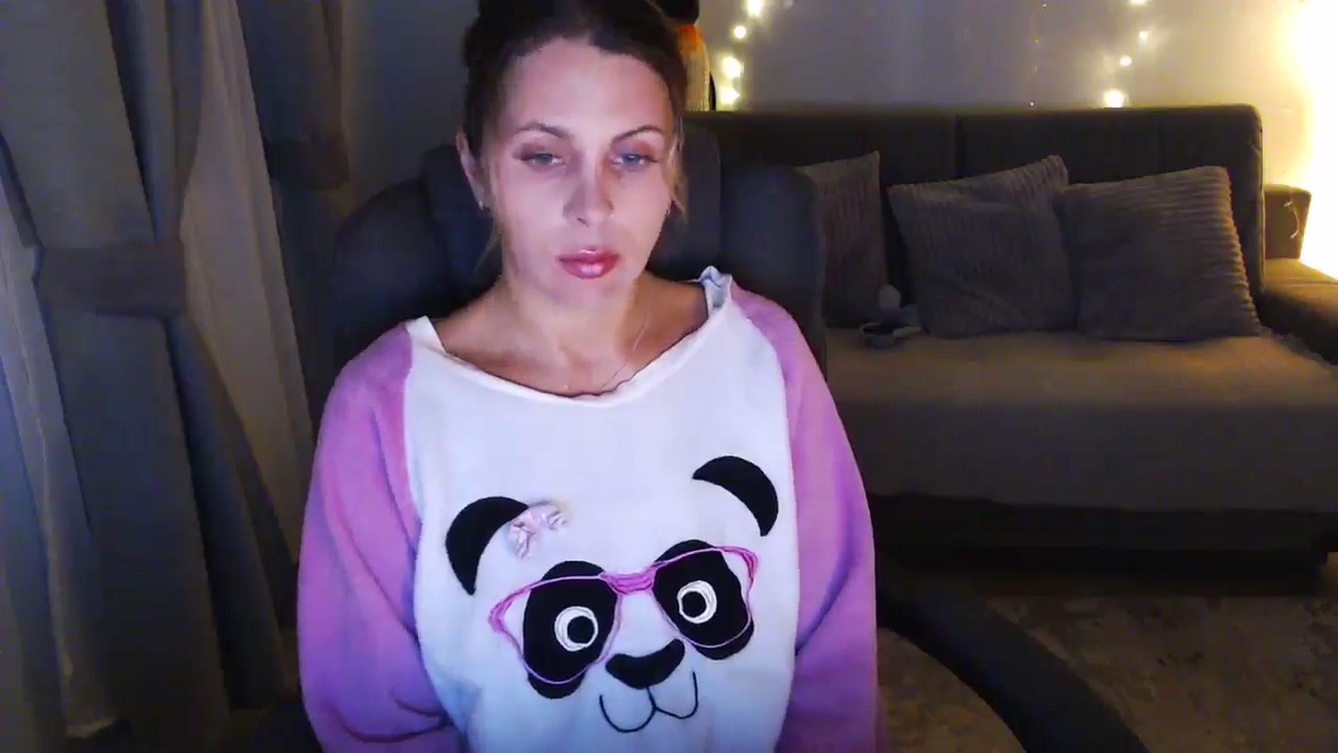 Gallery image thumbnail from Sicille's myfreecams stream on, 04/11/2026, 20:14 image 9 of 20