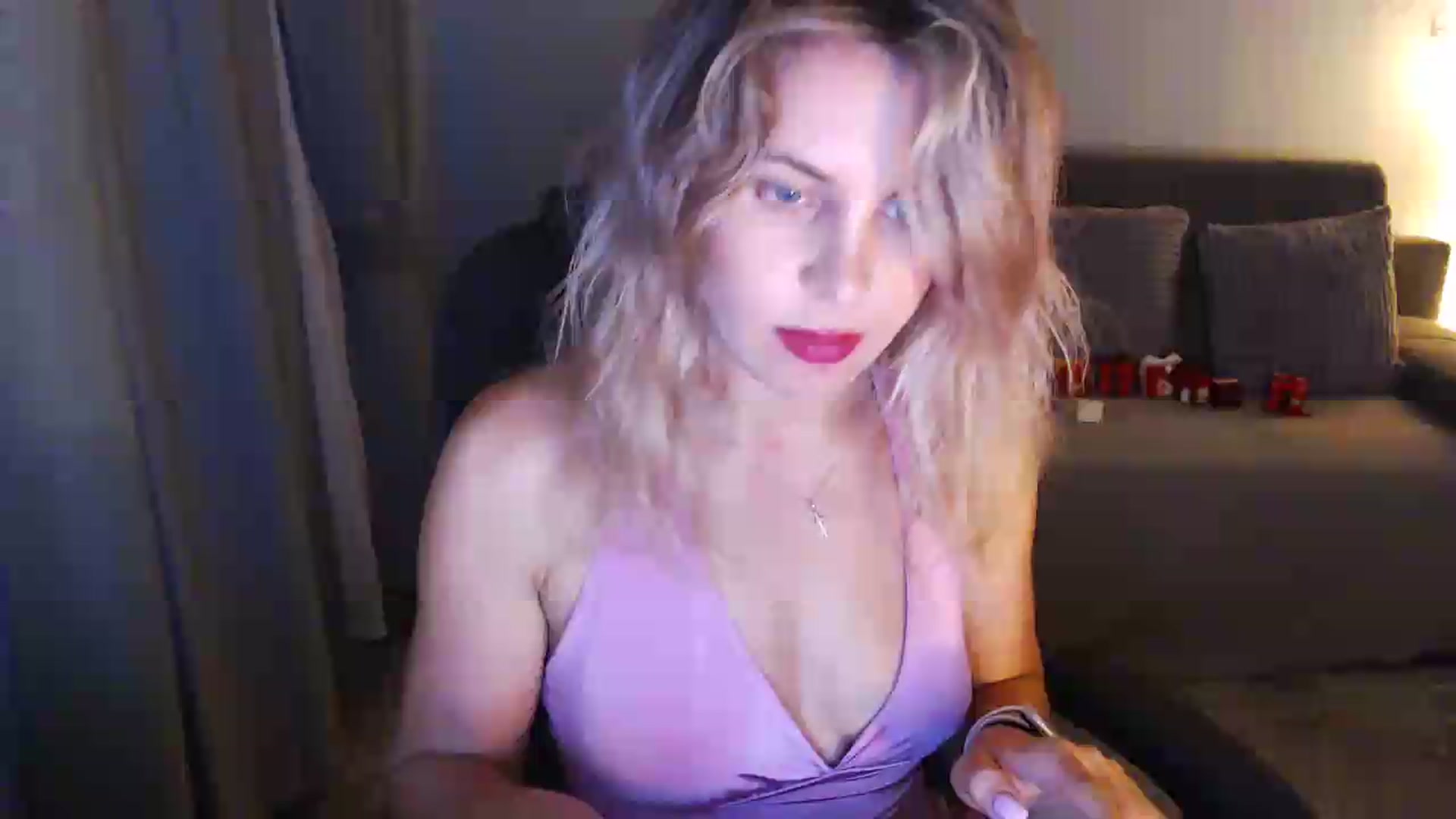 Gallery image thumbnail from Sicille's myfreecams stream on, 06/08/2026, 21:08 image 14 of 20