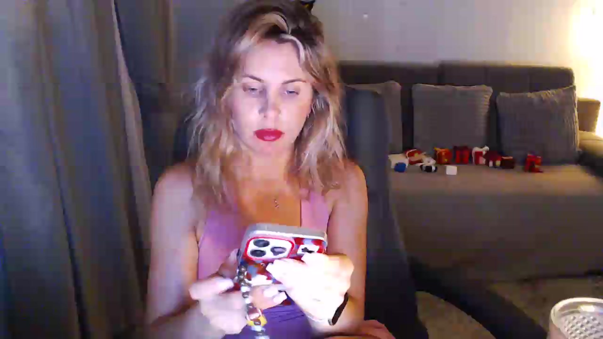 Gallery image thumbnail from Sicille's myfreecams stream on, 06/08/2026, 21:08 image 18 of 20