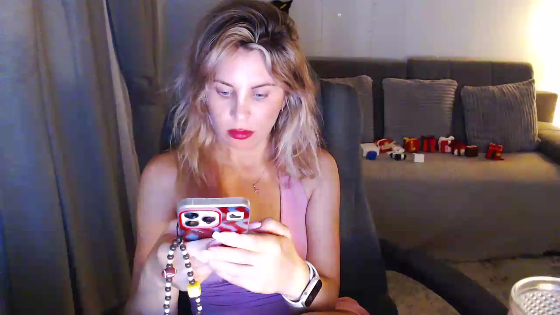 Gallery image thumbnail from Sicille's myfreecams stream on, 06/08/2026, 21:08 image 19 of 20