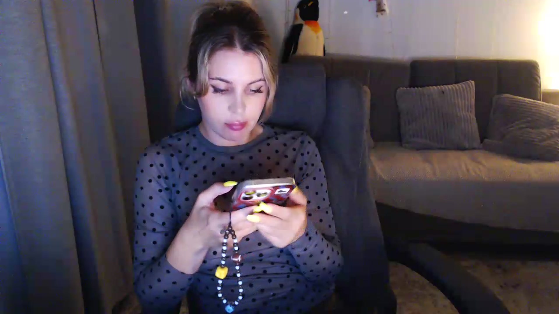Gallery image thumbnail from Sicille's myfreecams stream on, 07/08/2026, 21:06 image 11 of 20