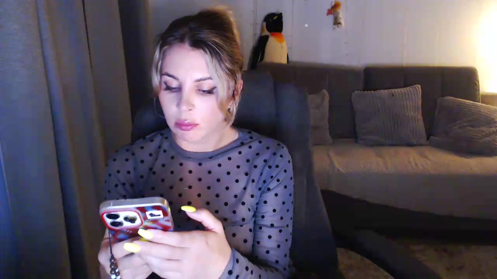 Gallery image thumbnail from Sicille's myfreecams stream on, 07/08/2026, 21:06 image 17 of 20