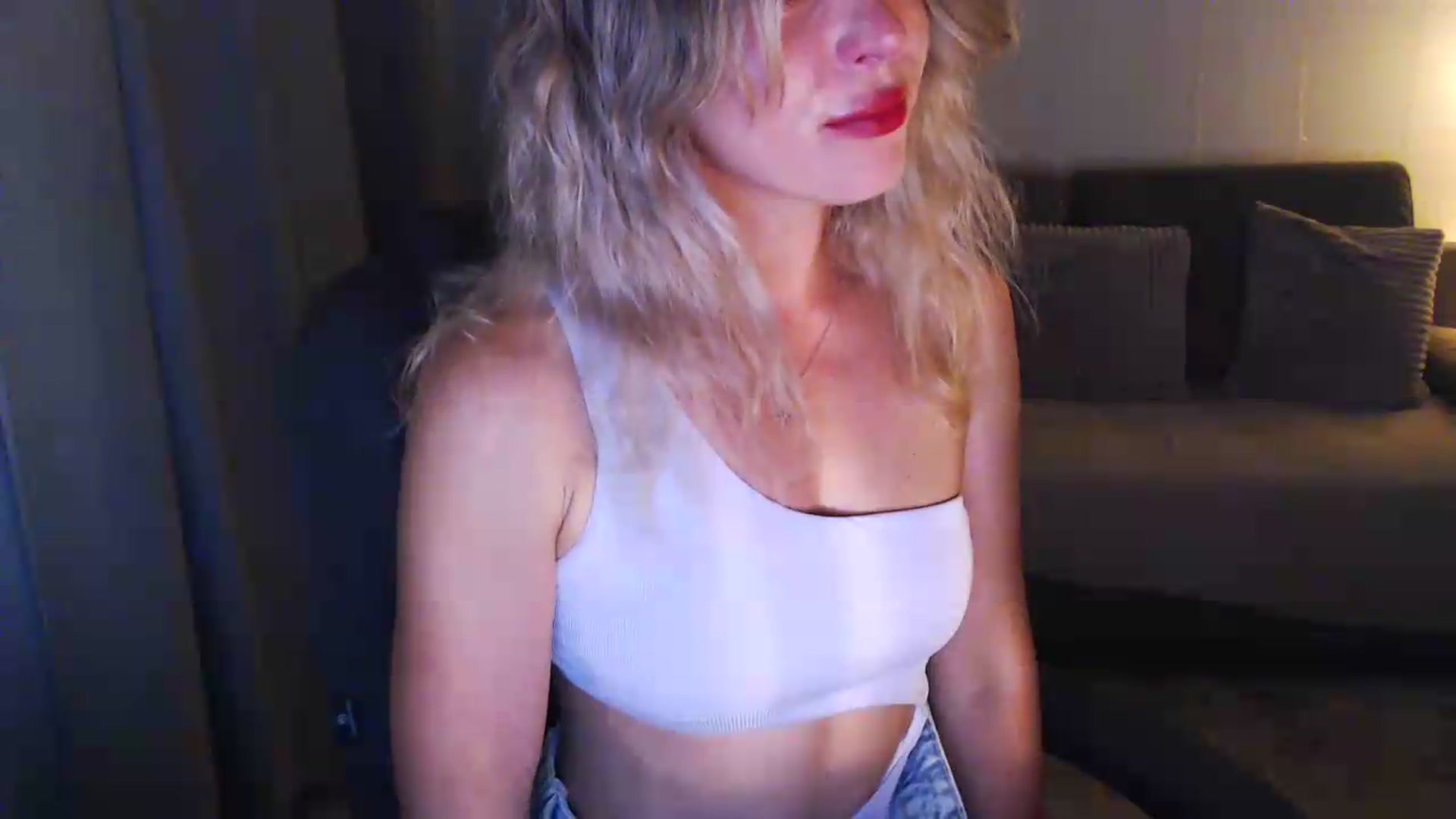 Gallery image thumbnail from Sicille's myfreecams stream on, 07/18/2026, 22:01 image 14 of 20