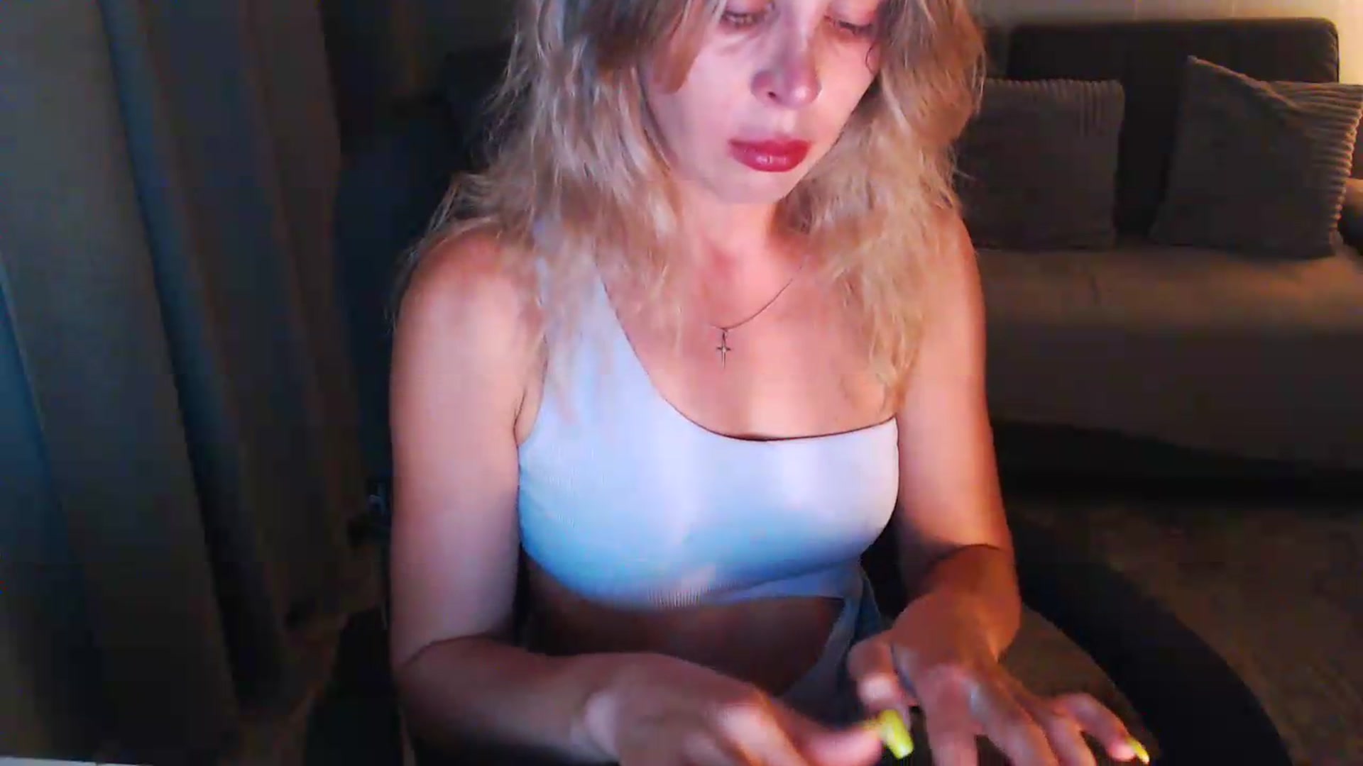 Gallery image thumbnail from Sicille's myfreecams stream on, 07/18/2026, 22:01 image 18 of 20