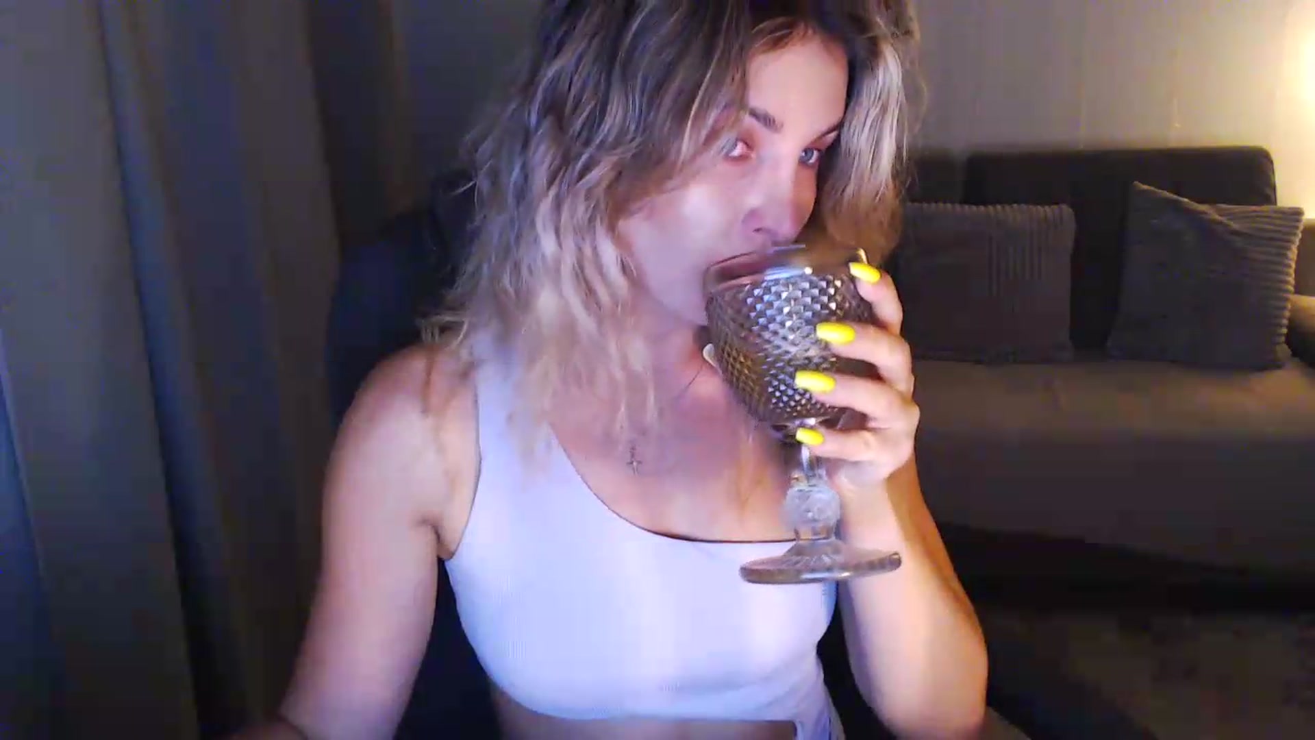 Gallery image thumbnail from Sicille's myfreecams stream on, 07/18/2026, 22:01 image 5 of 20