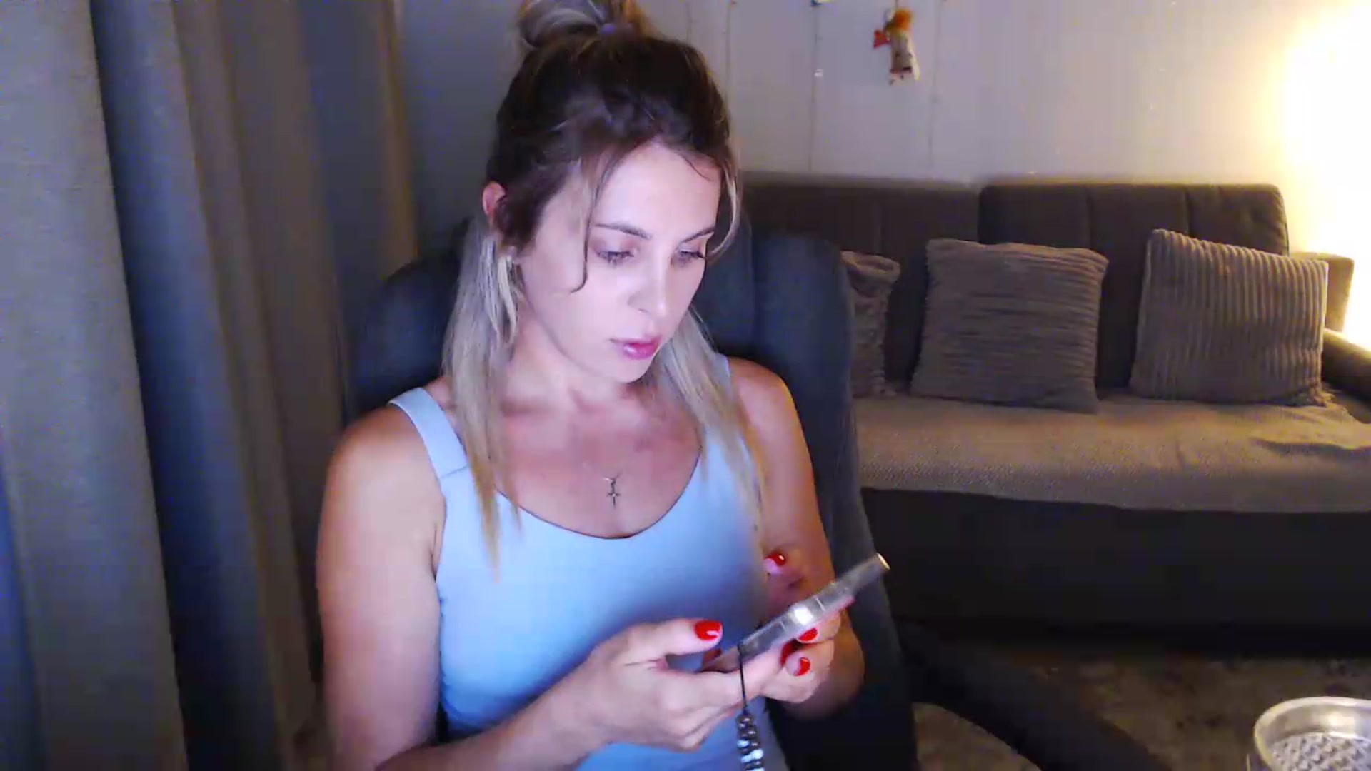 Gallery image thumbnail from Sicille's myfreecams stream on, 08/04/2026, 20:57 image 18 of 20