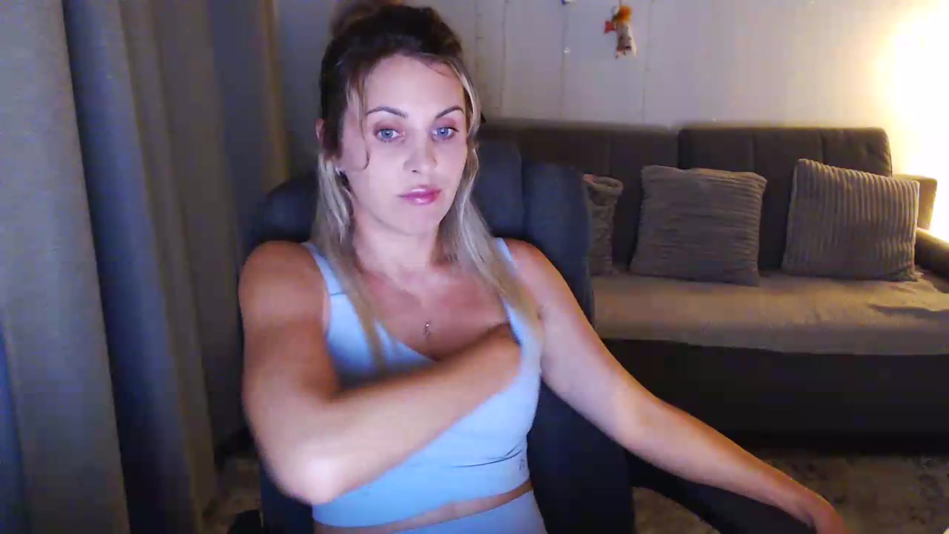 Gallery image thumbnail from Sicille's myfreecams stream on, 08/04/2026, 20:57 image 17 of 20