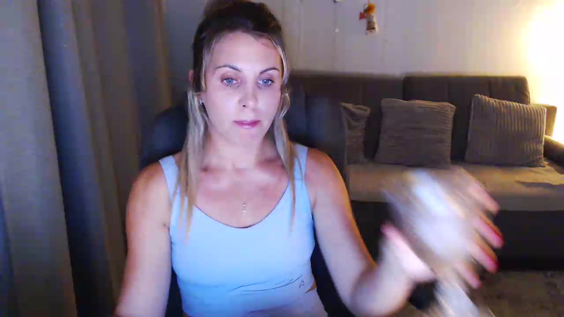 Gallery image thumbnail from Sicille's myfreecams stream on, 08/04/2026, 20:57 image 19 of 20