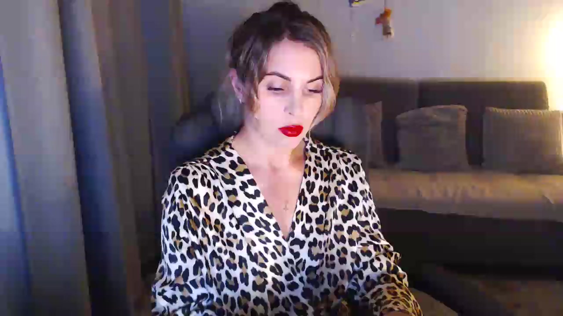 Gallery image thumbnail from Sicille's myfreecams stream on, 08/05/2026, 19:37 image 6 of 20