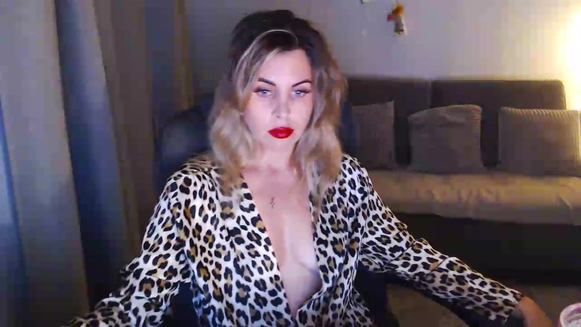 Gallery image thumbnail from Sicille's myfreecams stream on, 08/05/2026, 20:23 image 17 of 20