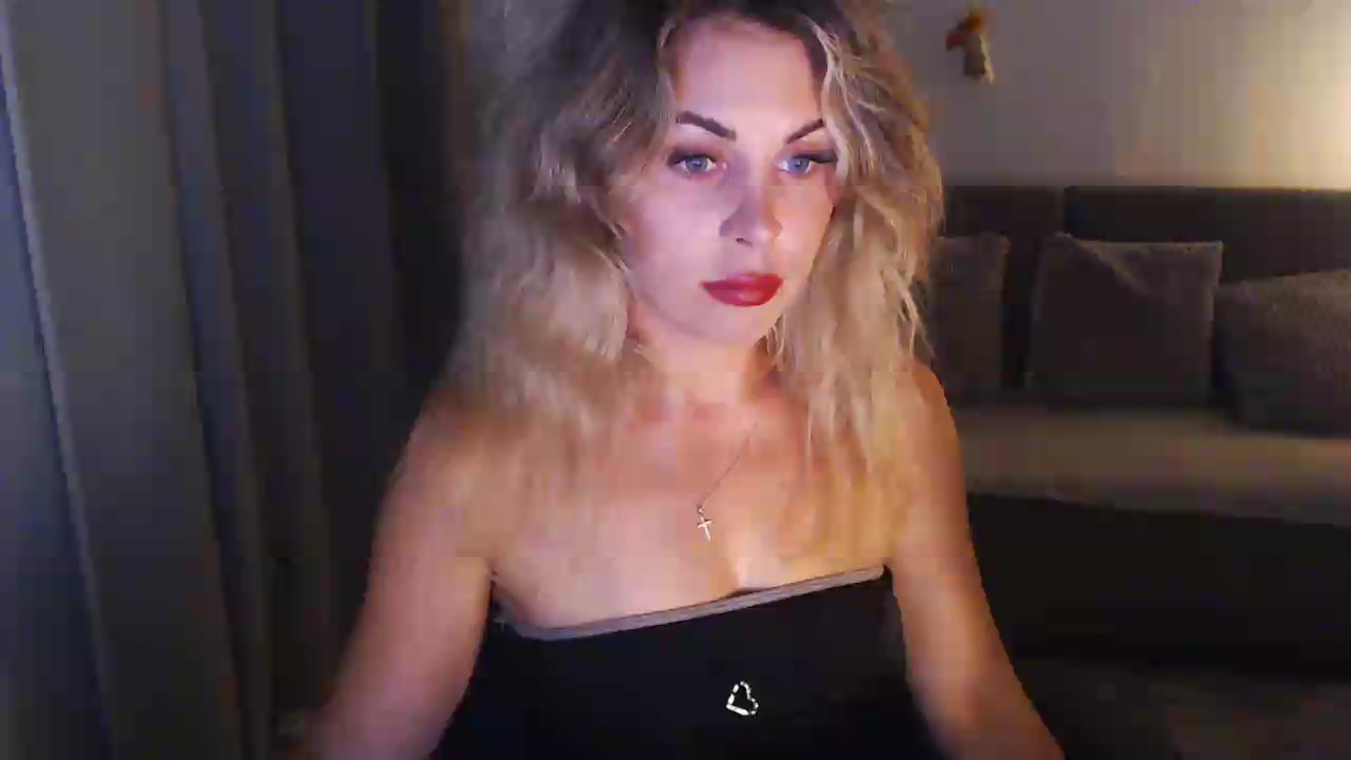 Gallery image thumbnail from Sicille's myfreecams stream on, 08/06/2026, 20:50 image 18 of 20