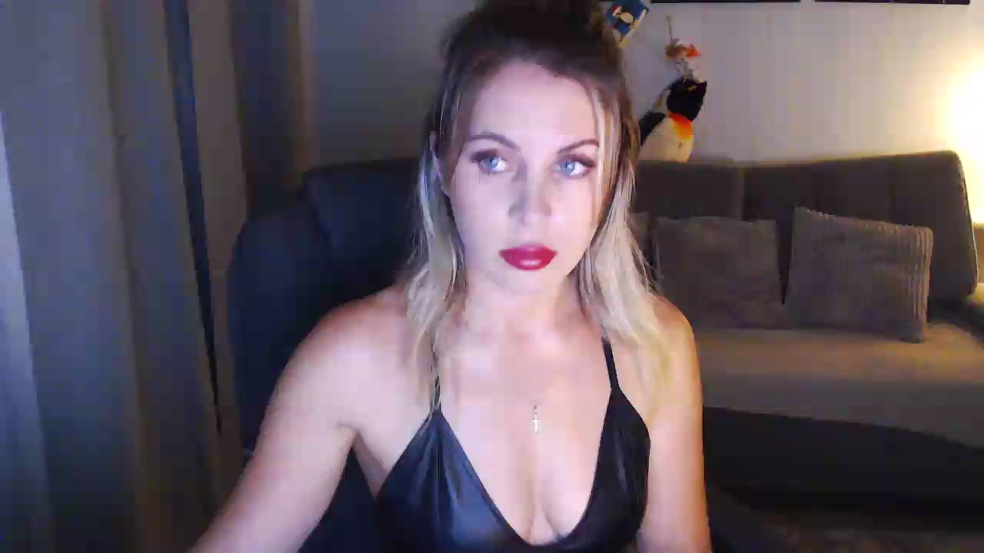 Gallery image thumbnail from Sicille's myfreecams stream on, 08/18/2026, 20:29 image 1 of 20