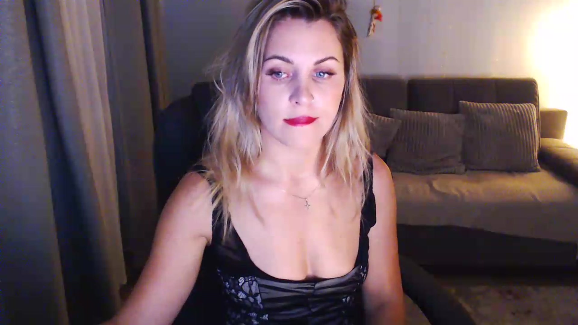 Gallery image thumbnail from Sicille's myfreecams stream on, 08/19/2026, 21:19 image 19 of 20