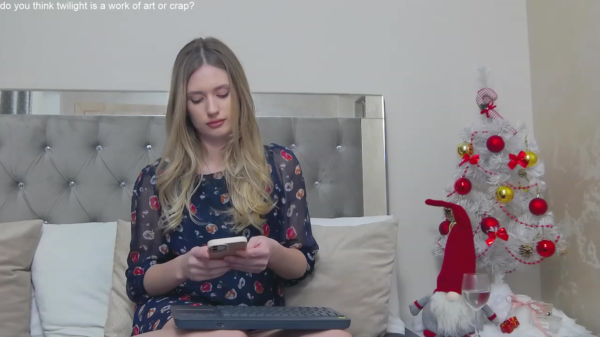 Gallery image thumbnail from SidneyAdamss's myfreecams stream on, 12/04/2023, 01:16 image 19 of 20