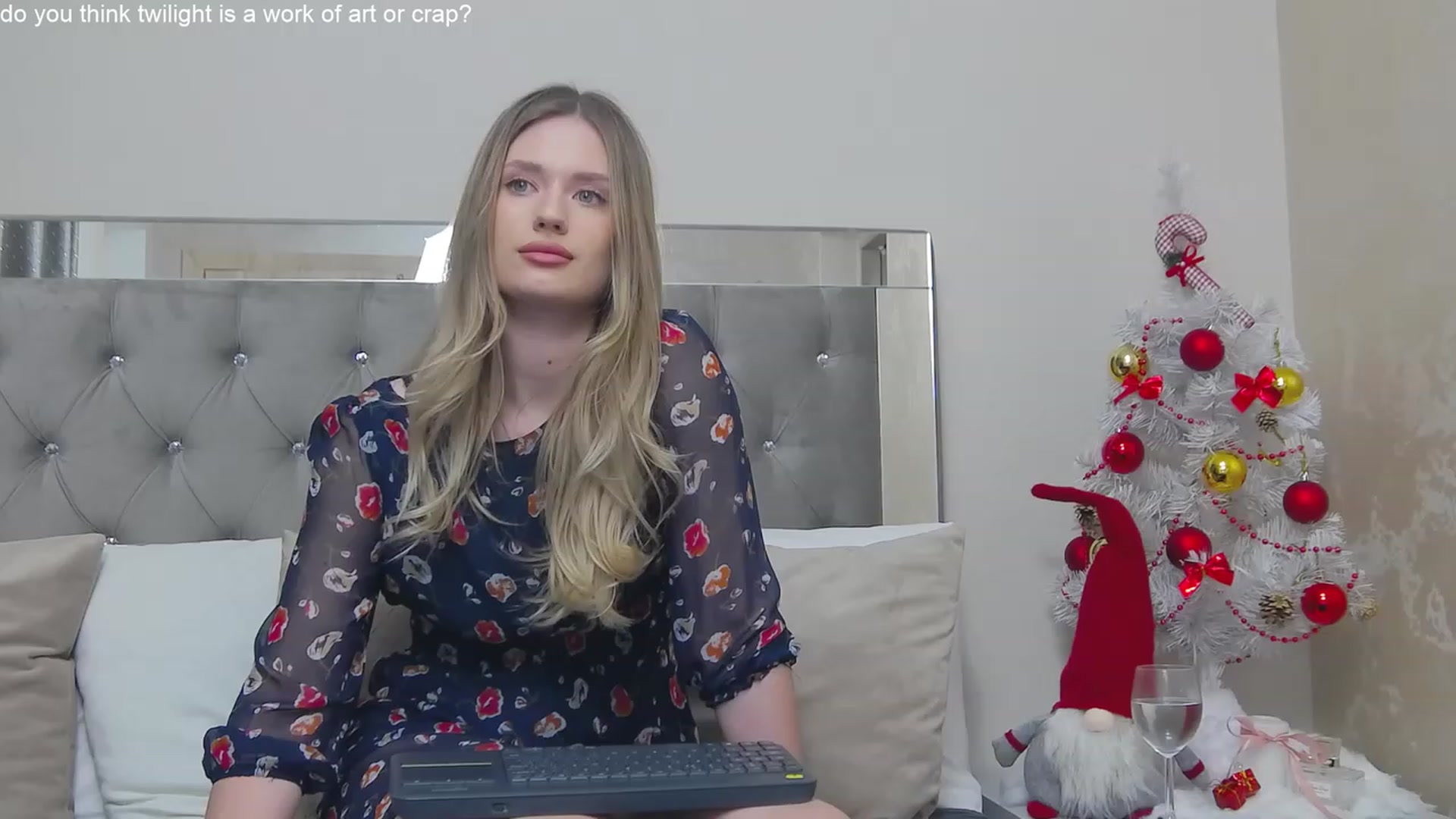 Gallery image thumbnail from SidneyAdamss's myfreecams stream on, 12/04/2023, 01:16 image 12 of 20