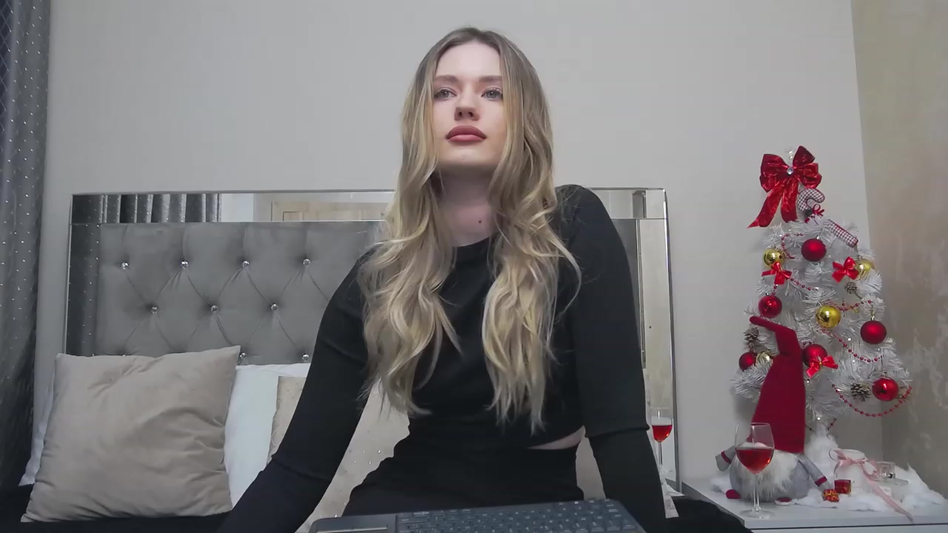 Gallery image thumbnail from SidneyAdamss's myfreecams stream on, 12/10/2023, 19:45 image 6 of 20