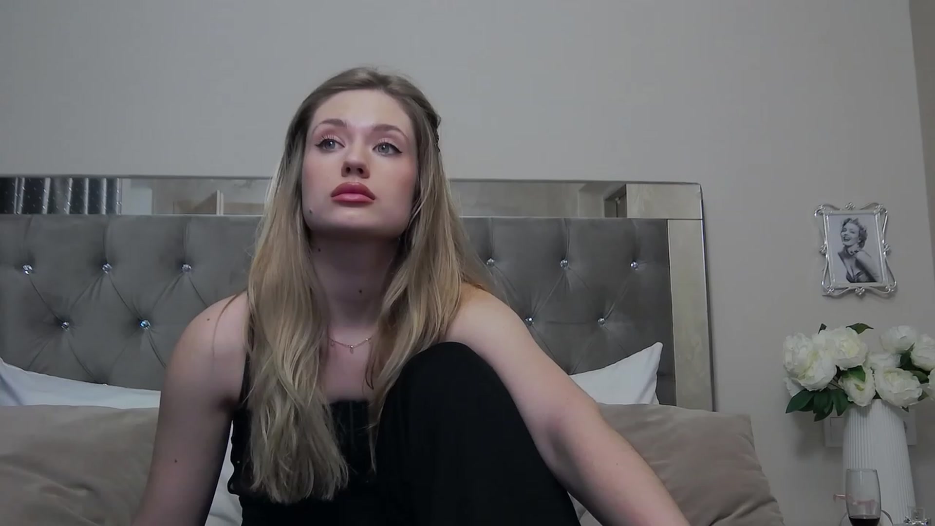 Gallery image thumbnail from SidneyAdamss's myfreecams stream on, 01/09/2024, 03:06 image 16 of 20