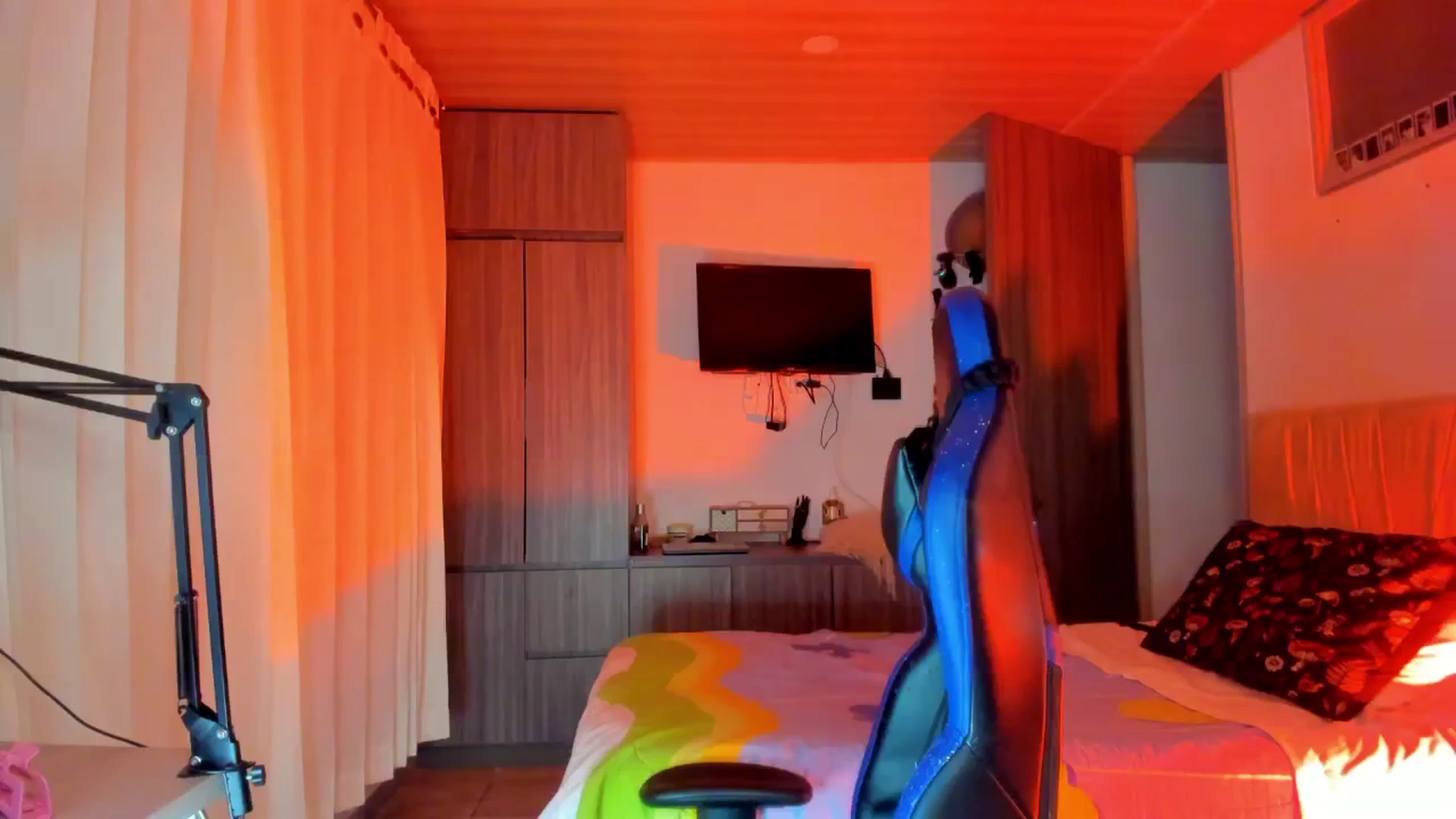 Gallery image thumbnail from Sienn_a's myfreecams stream on, 11/18/2025, 06:02 image 2 of 20