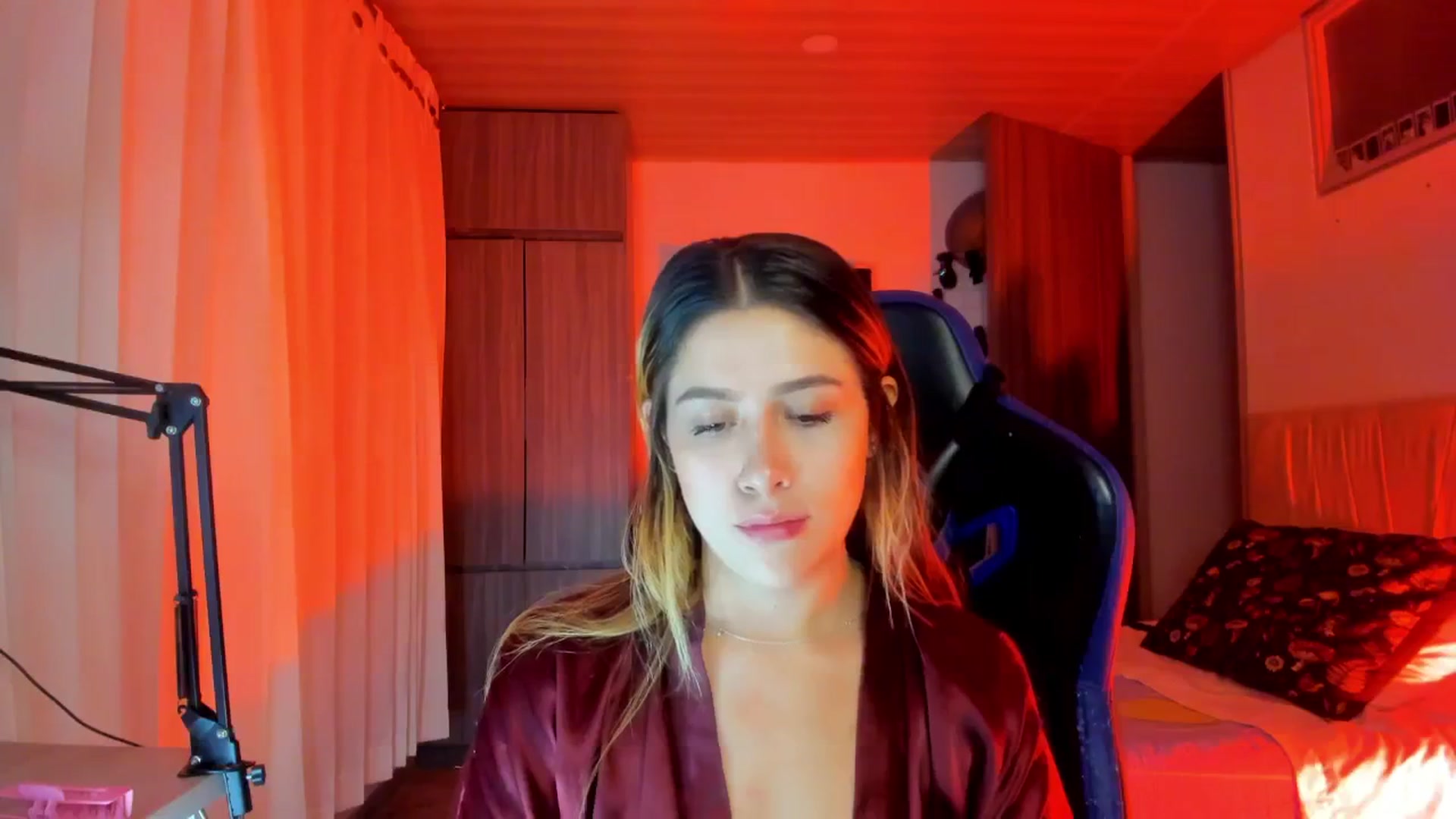 Gallery image thumbnail from Sienn_a's myfreecams stream on, 11/18/2025, 06:02 image 4 of 20