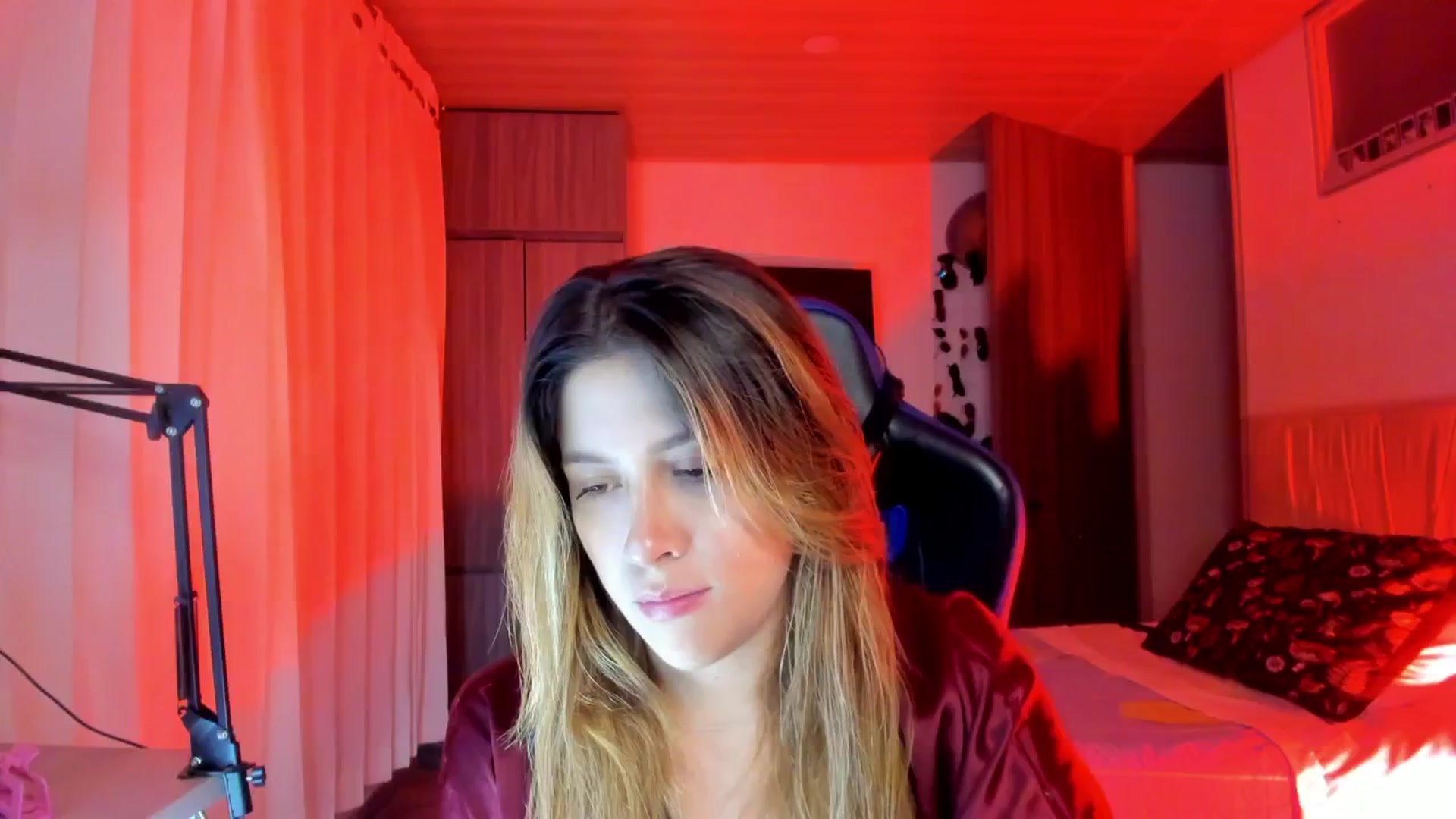 Gallery image thumbnail from Sienn_a's myfreecams stream on, 11/18/2025, 06:02 image 1 of 20