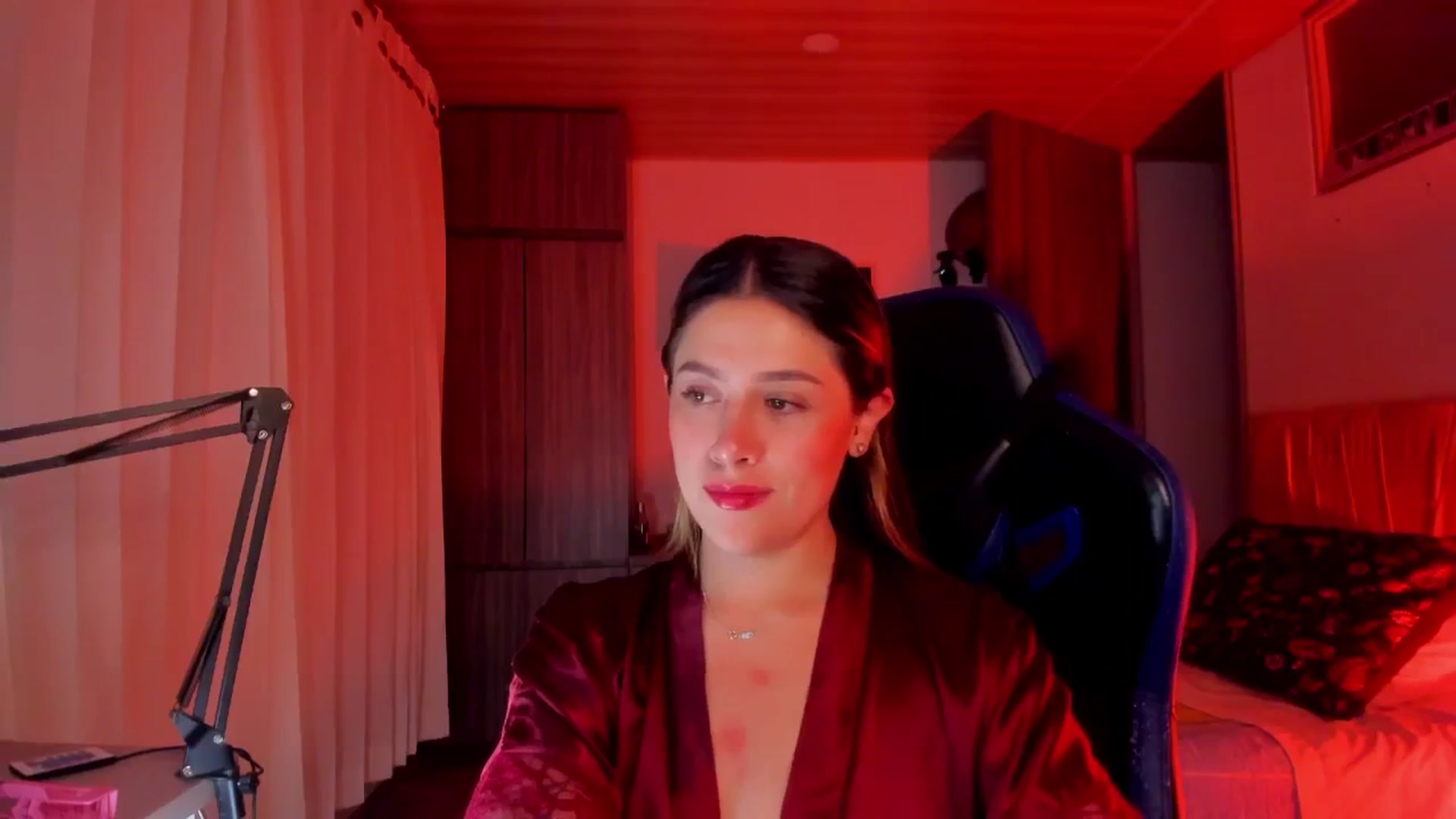Gallery image thumbnail from Sienn_a's myfreecams stream on, 11/18/2025, 06:02 image 8 of 20