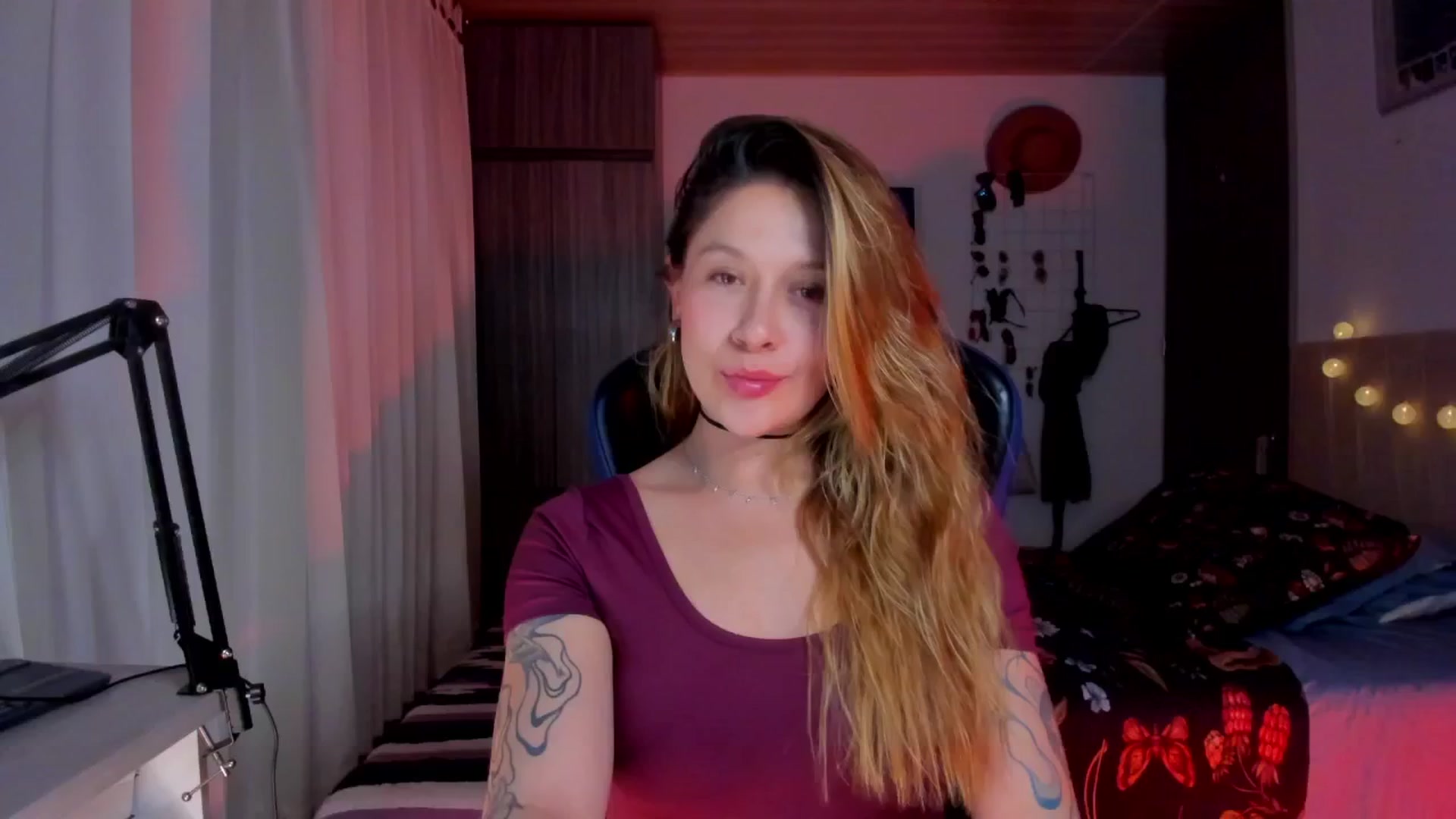 Gallery image thumbnail from Sienn_a's myfreecams stream on, 12/02/2025, 06:38 image 1 of 20