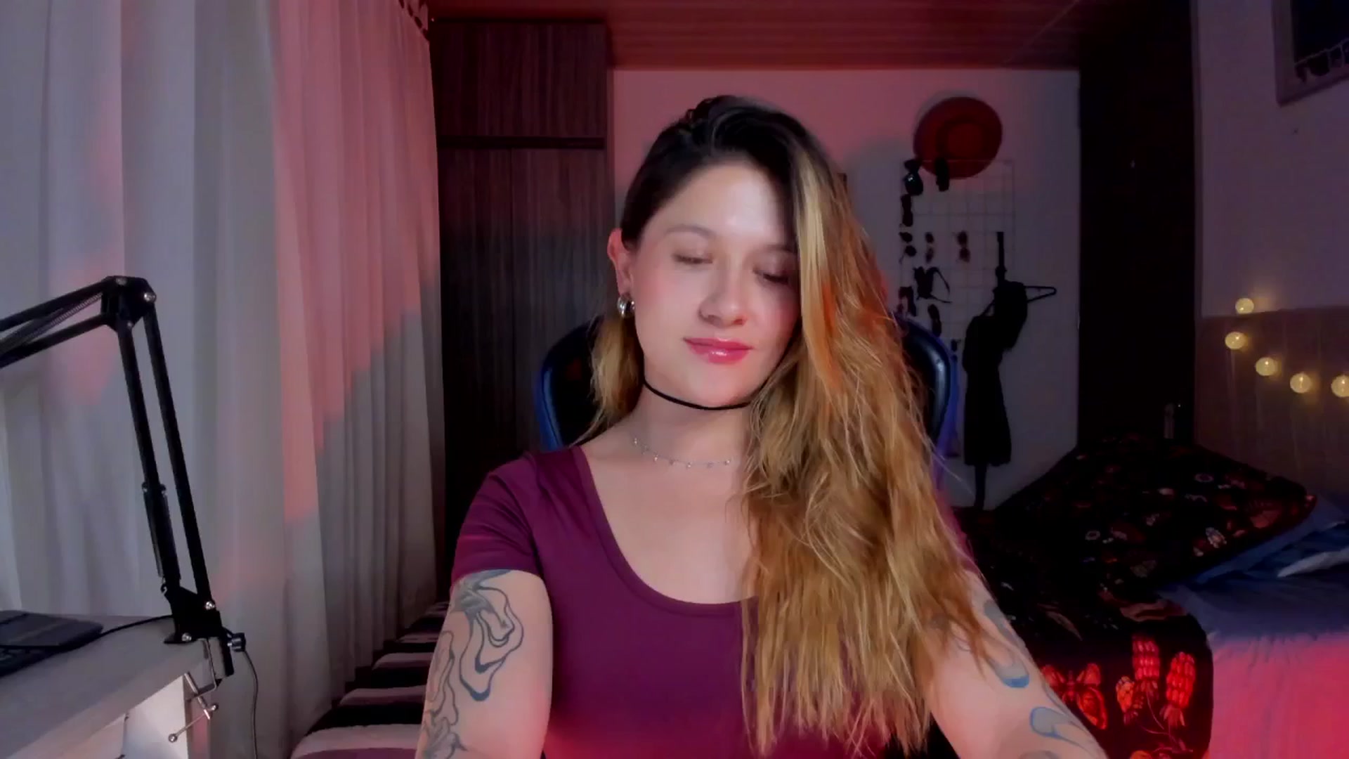 Gallery image thumbnail from Sienn_a's myfreecams stream on, 12/02/2025, 06:38 image 2 of 20