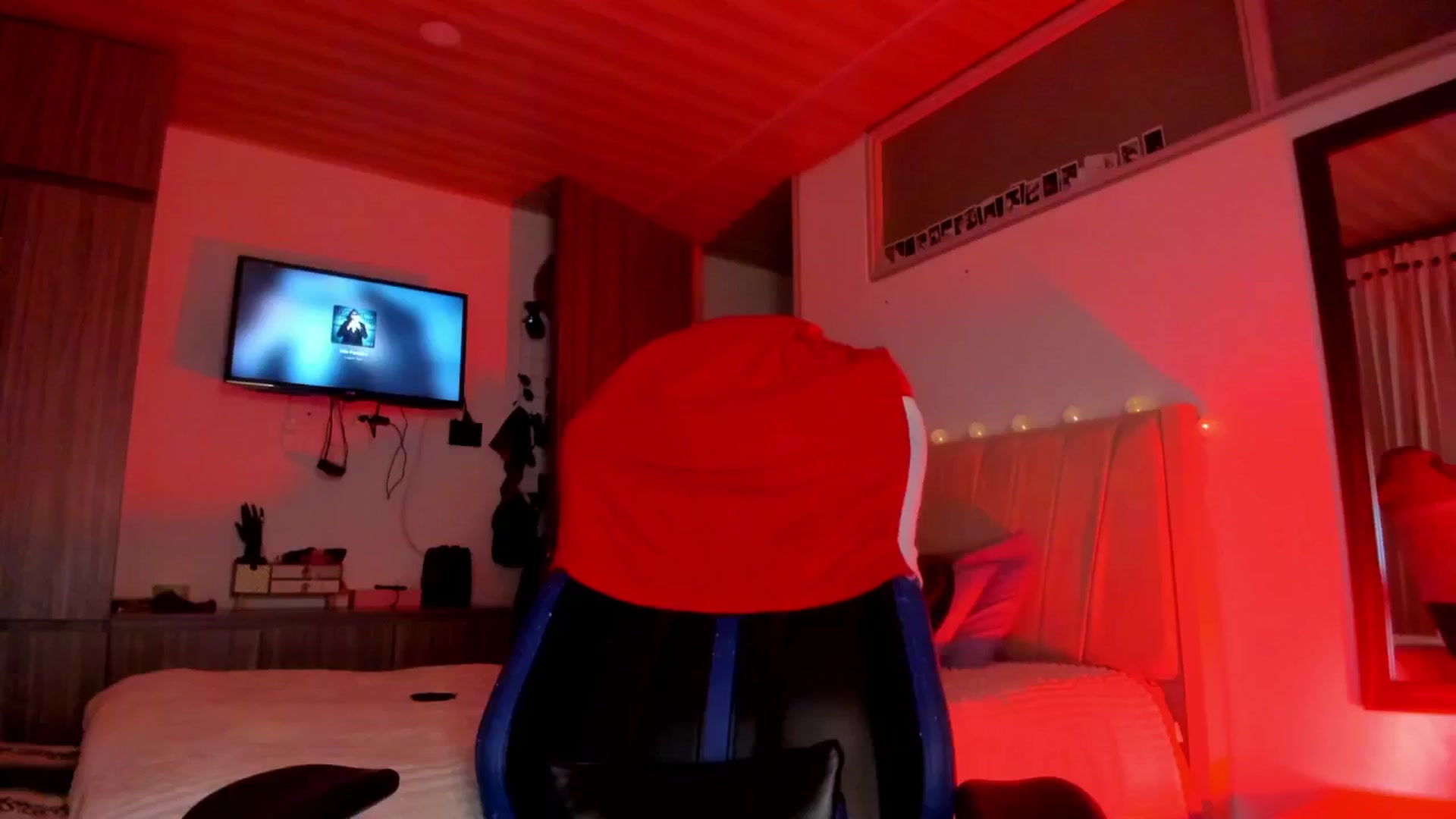 Gallery image thumbnail from Sienn_a's myfreecams stream on, 12/16/2025, 06:15 image 17 of 20