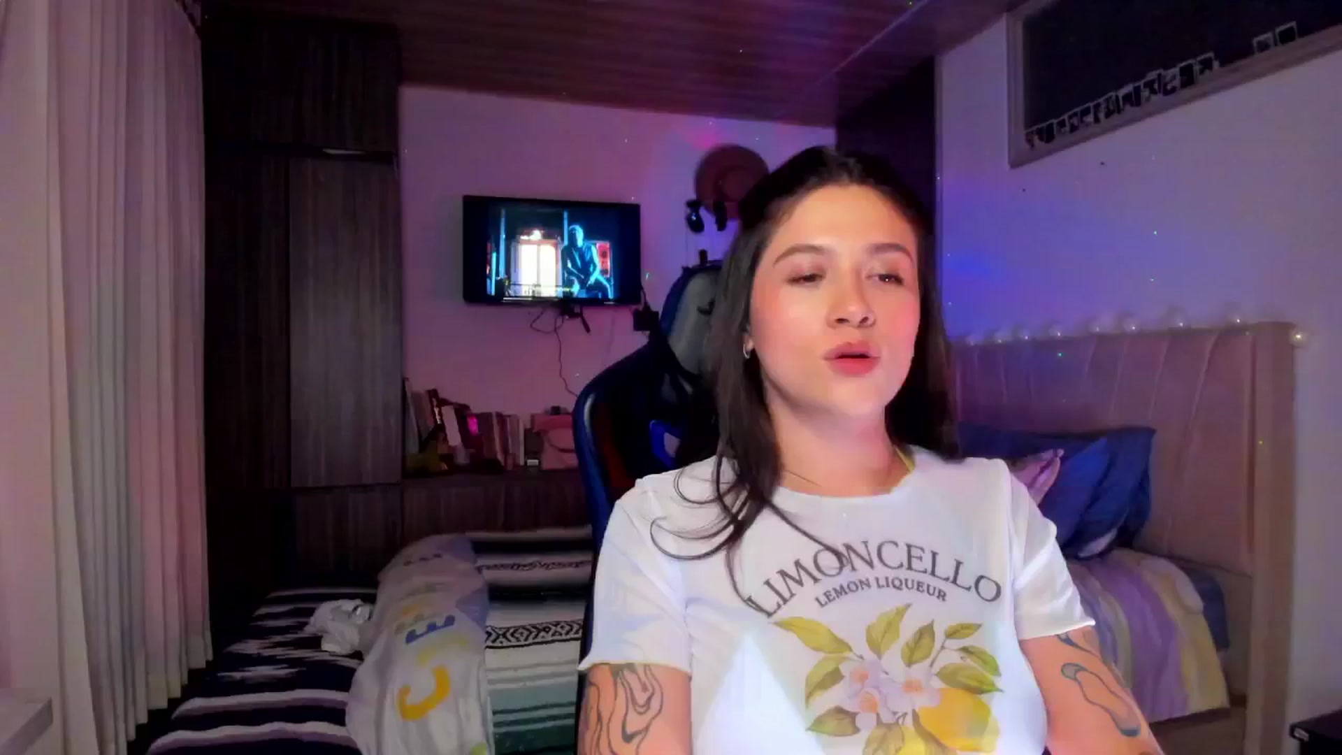 Gallery image thumbnail from Sienn_a's myfreecams stream on, 02/10/2026, 05:29 image 7 of 20