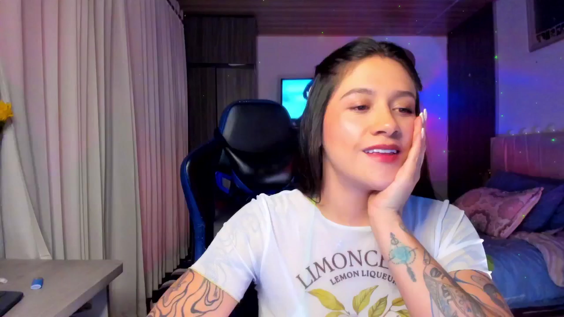 Gallery image thumbnail from Sienn_a's myfreecams stream on, 02/10/2026, 05:29 image 1 of 20