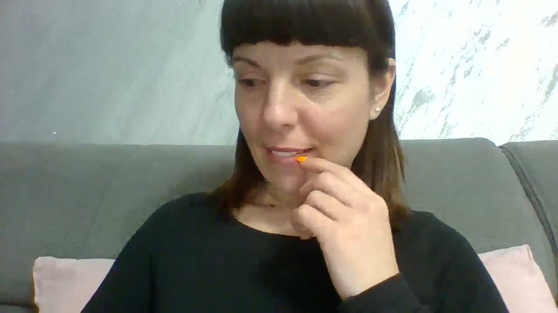 Gallery image thumbnail from Sienna19's myfreecams stream on, 02/25/2025, 11:07 image 9 of 20