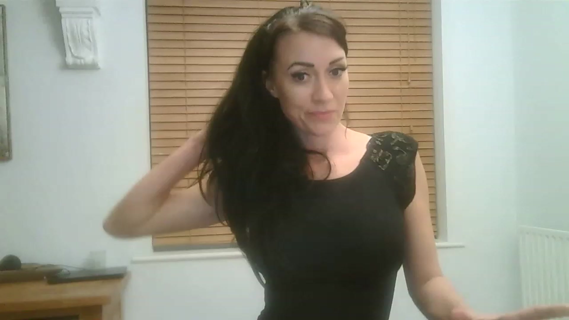 Gallery image thumbnail from SiennaGG's myfreecams stream on, 11/14/2022, 21:45 image 2 of 20
