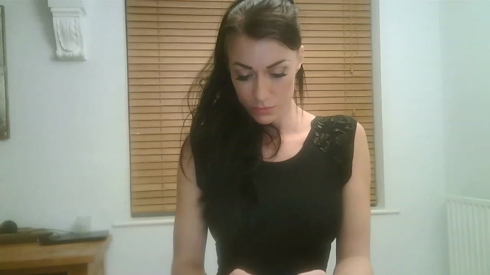 Gallery image thumbnail from SiennaGG's myfreecams stream on, 11/14/2022, 21:45 image 7 of 20