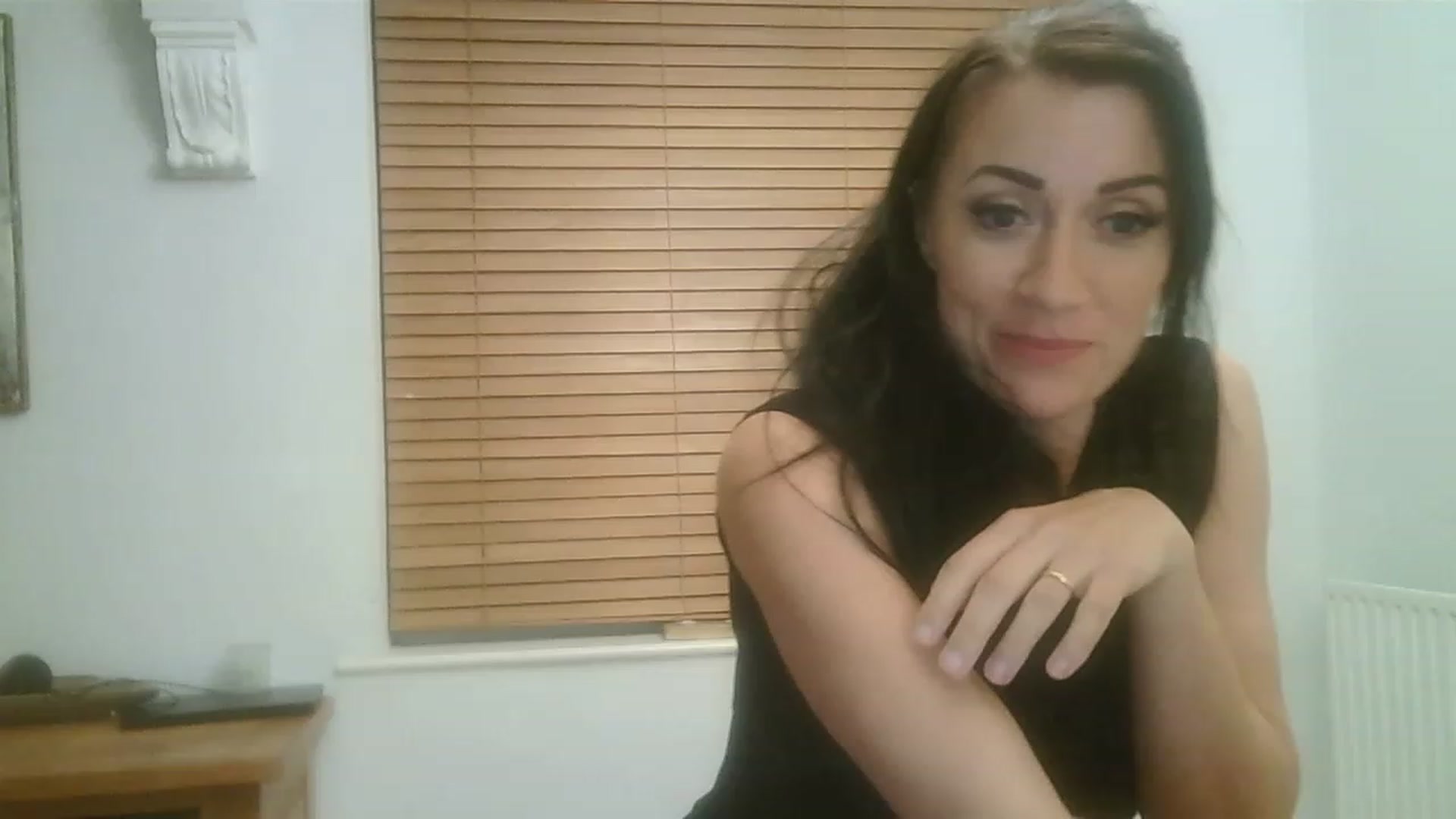 Gallery image thumbnail from SiennaGG's myfreecams stream on, 11/14/2022, 21:45 image 4 of 20