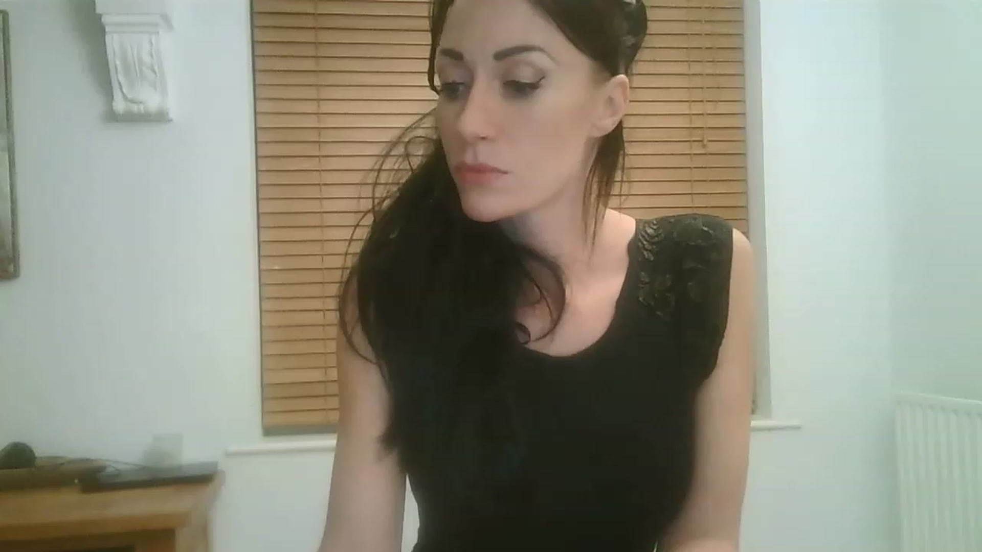 Gallery image thumbnail from SiennaGG's myfreecams stream on, 11/14/2022, 21:45 image 6 of 20