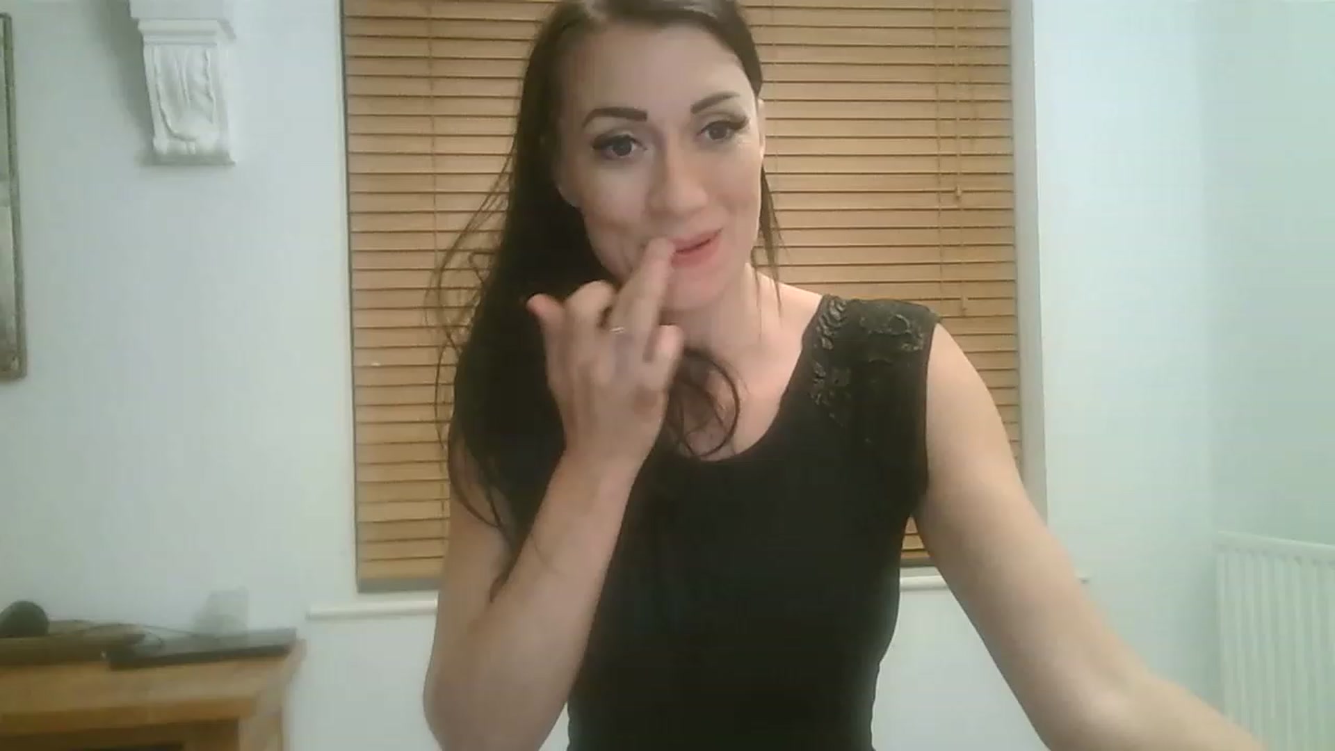 Gallery image thumbnail from SiennaGG's myfreecams stream on, 11/14/2022, 21:45 image 5 of 20