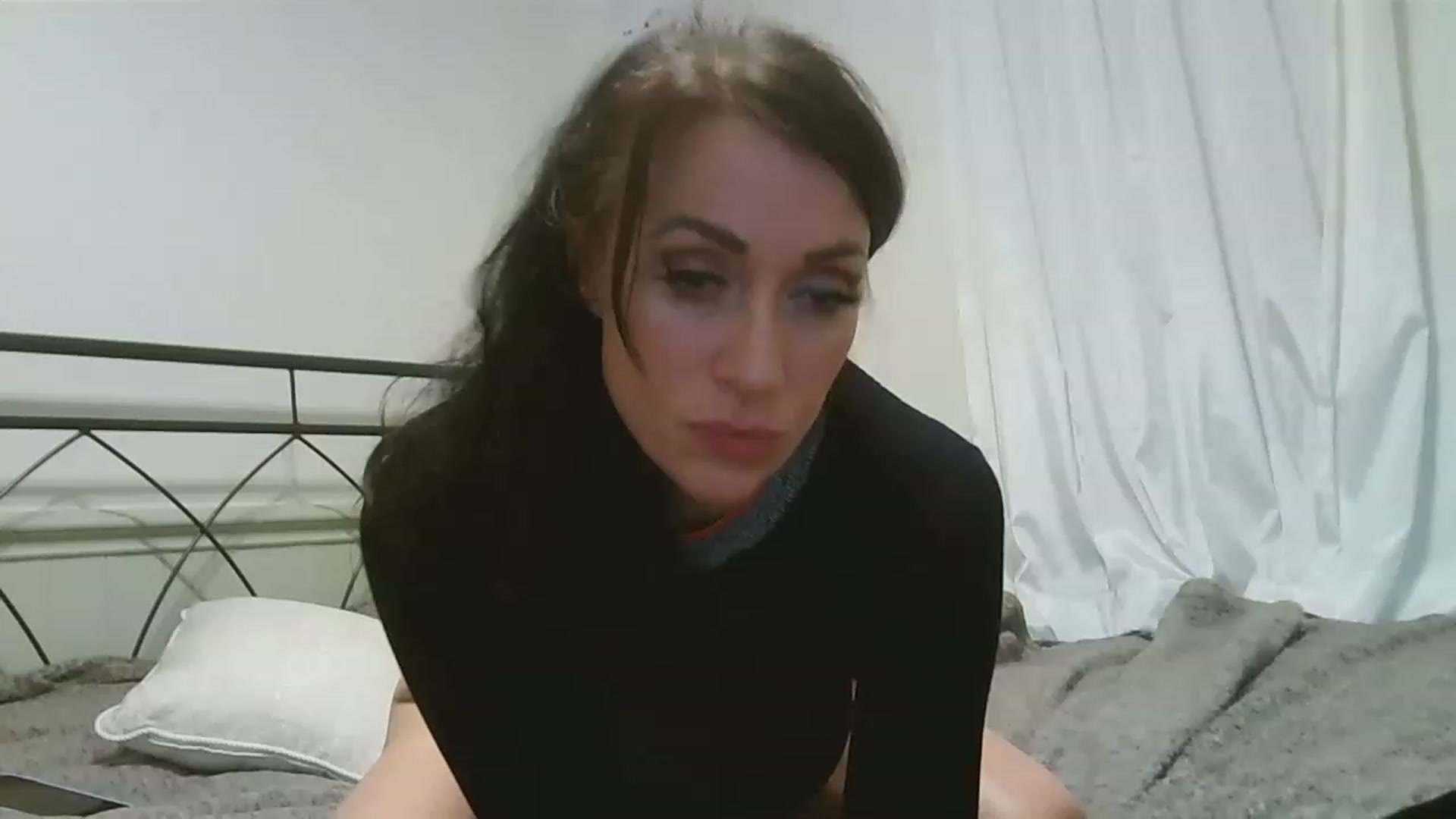 Gallery image thumbnail from SiennaGG's myfreecams stream on, 11/18/2022, 22:01 image 2 of 20