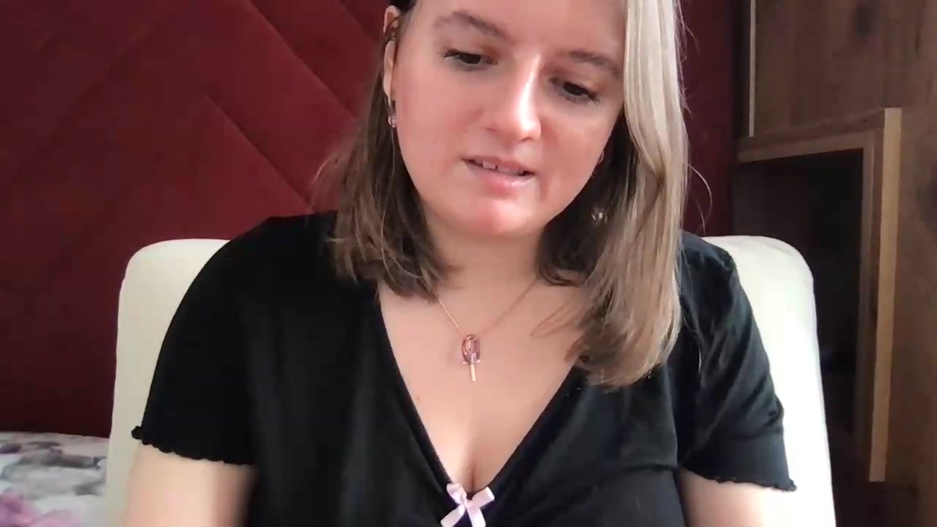 Gallery image thumbnail from SiennaMist's myfreecams stream on, 08/08/2026, 16:03 image 5 of 20
