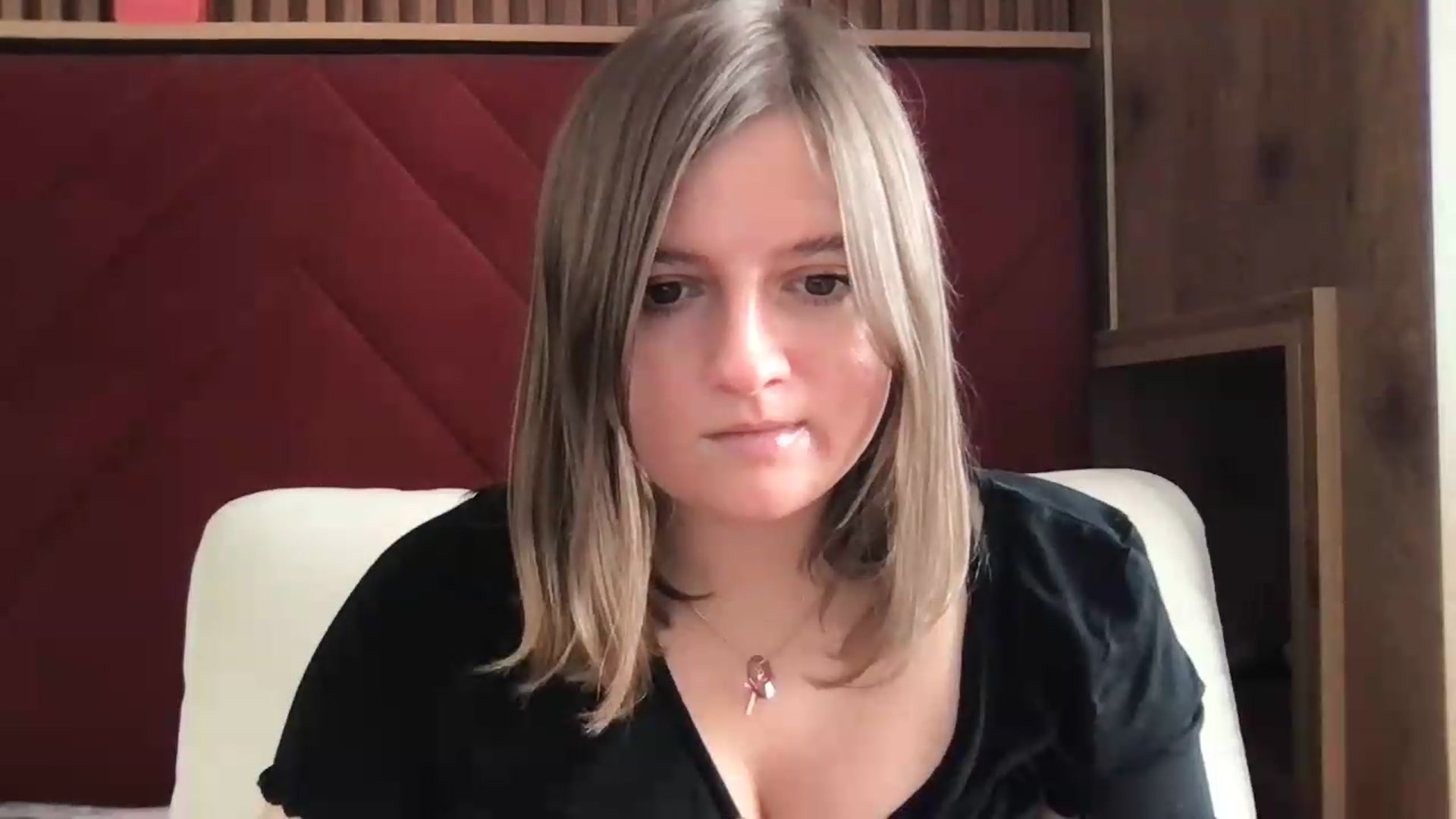 Gallery image thumbnail from SiennaMist's myfreecams stream on, 08/08/2026, 16:03 image 14 of 20