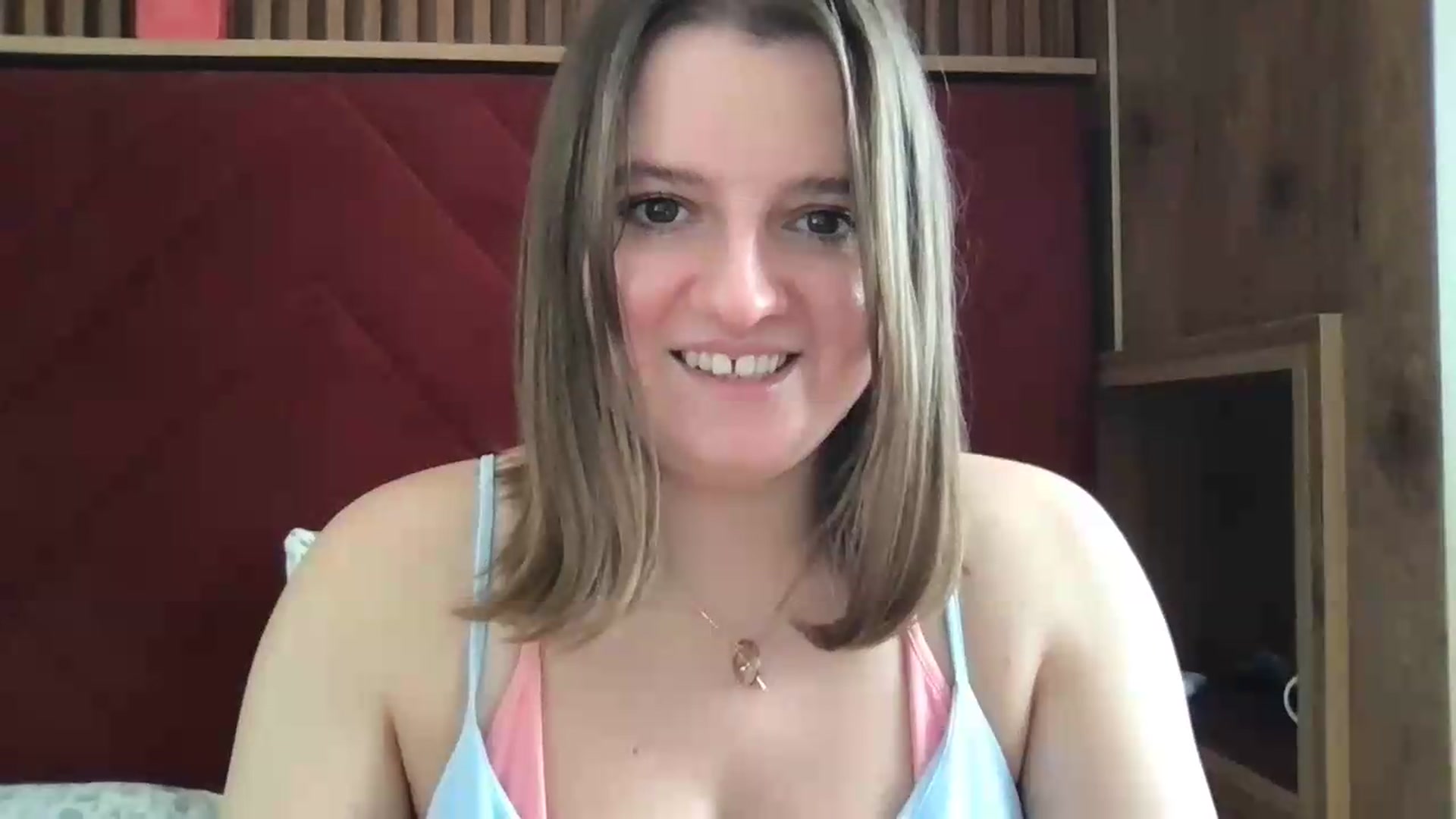Gallery image thumbnail from SiennaMist's myfreecams stream on, 08/12/2026, 16:14 image 19 of 20