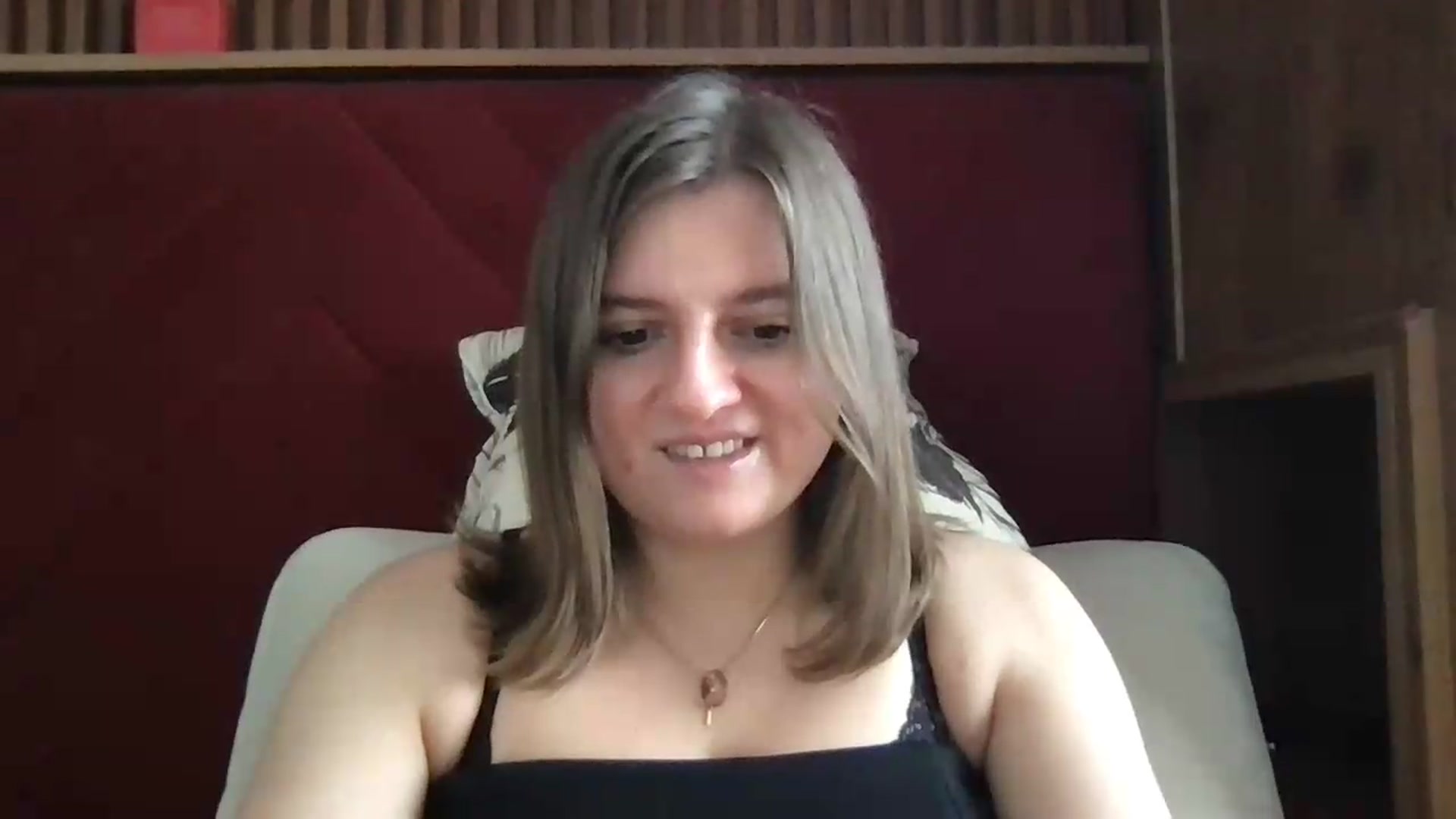 Gallery image thumbnail from SiennaMist's myfreecams stream on, 08/15/2026, 13:32 image 15 of 20