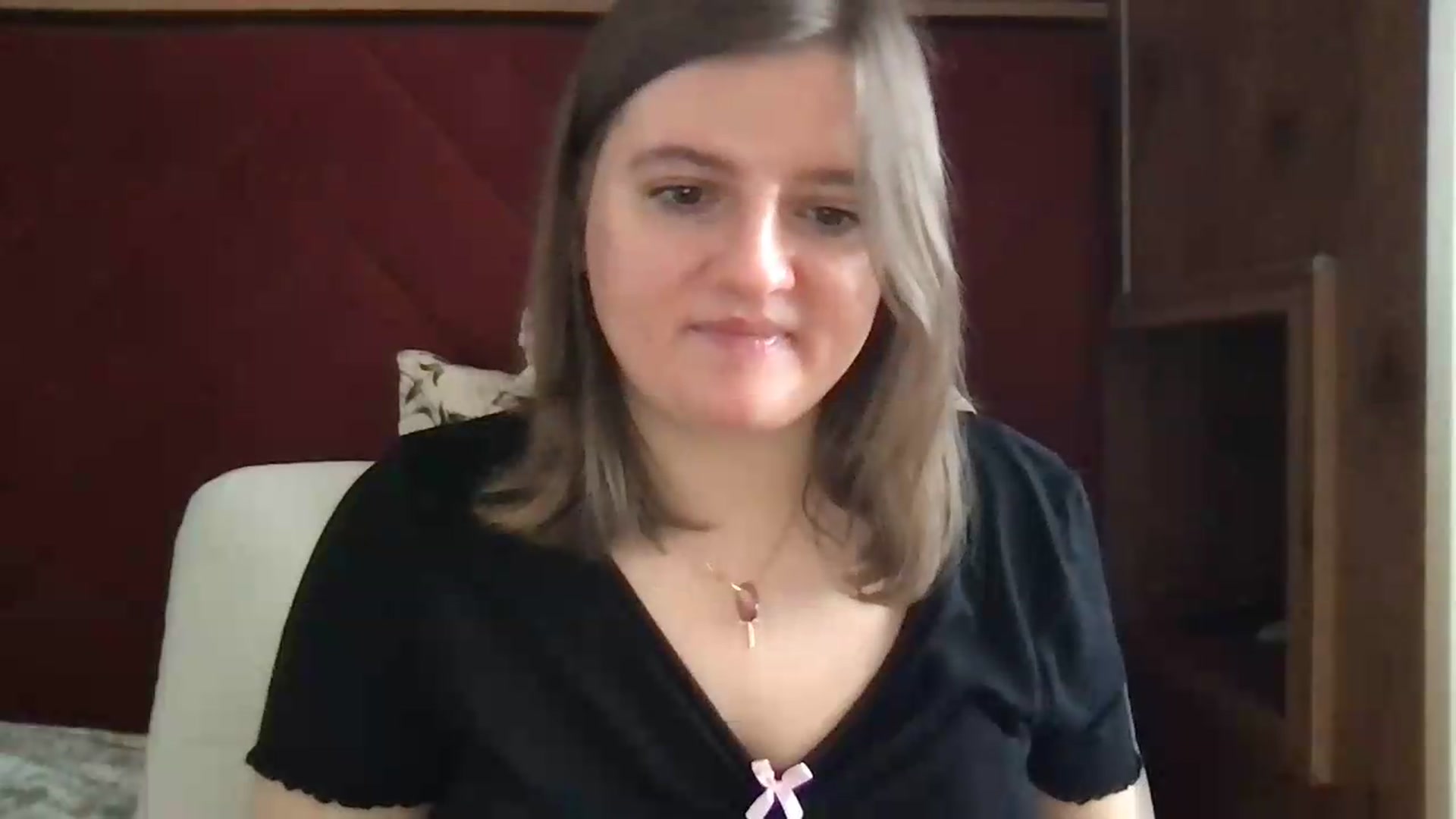 Gallery image thumbnail from SiennaMist's myfreecams stream on, 08/19/2026, 12:51 image 15 of 20