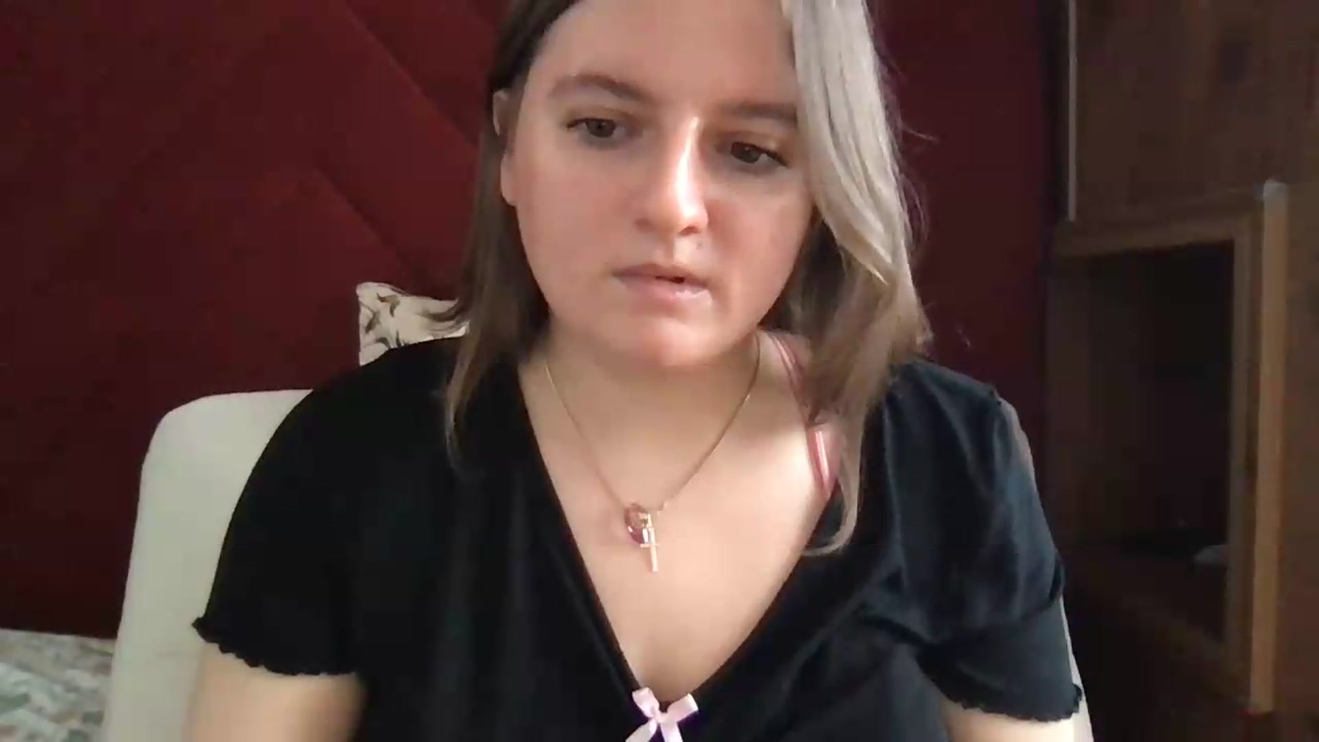 Gallery image thumbnail from SiennaMist's myfreecams stream on, 08/19/2026, 13:36 image 6 of 20
