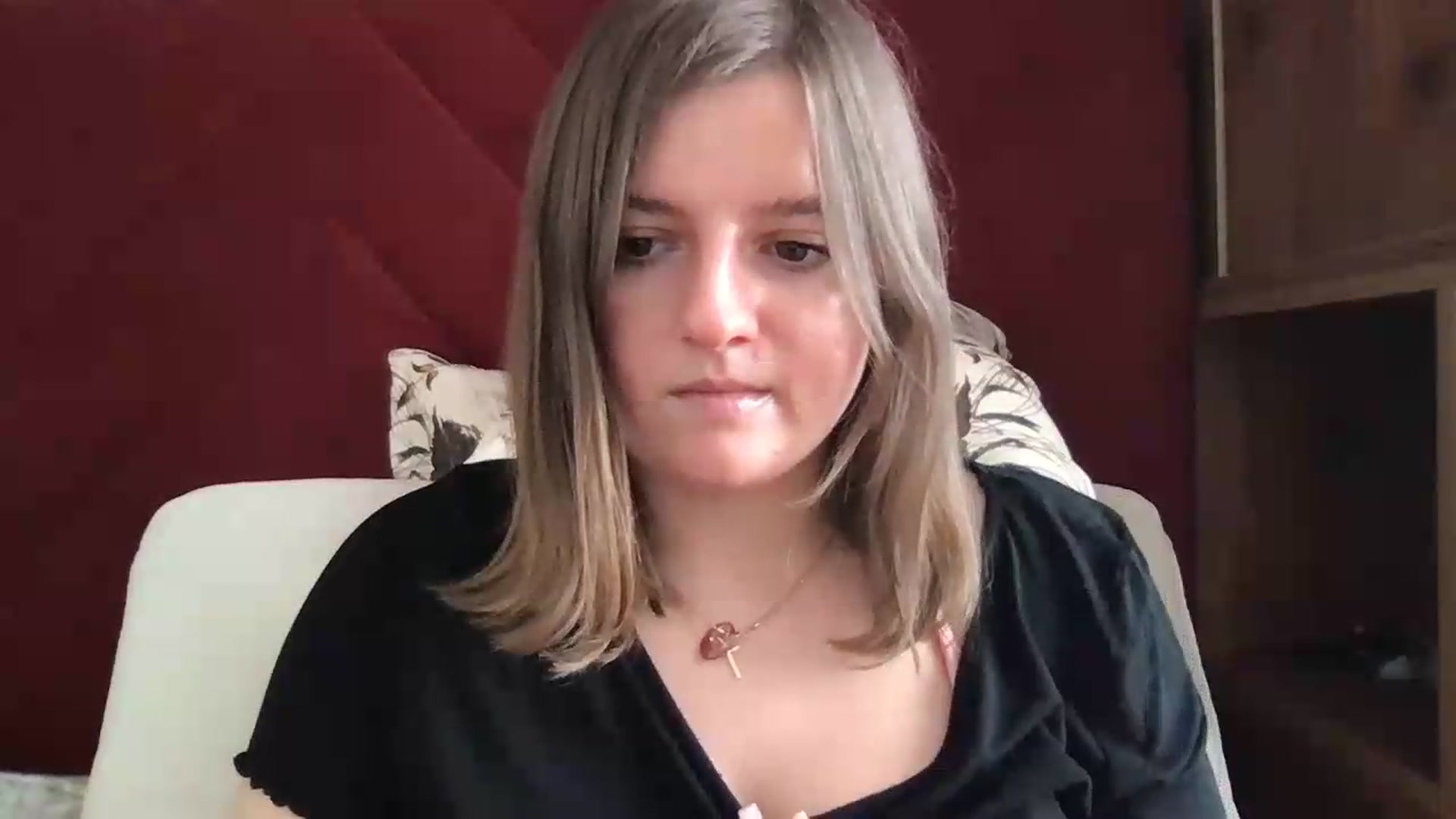 Gallery image thumbnail from SiennaMist's myfreecams stream on, 08/19/2026, 16:17 image 7 of 20
