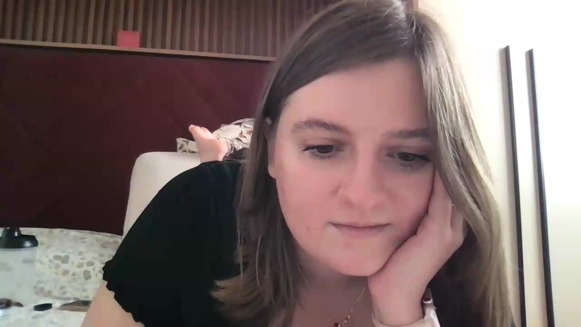 Gallery image thumbnail from SiennaMist's myfreecams stream on, 08/19/2026, 16:17 image 14 of 20