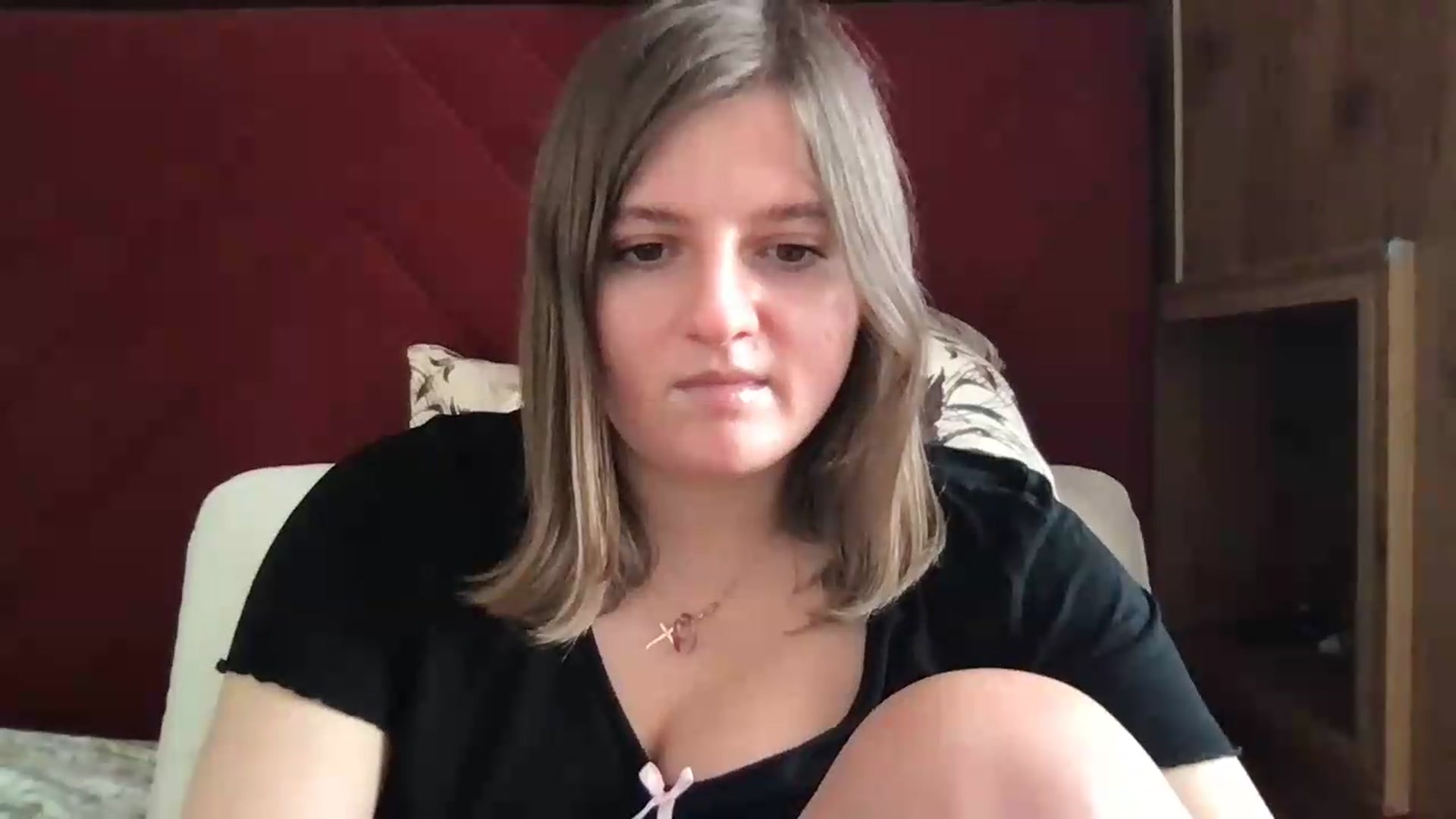 Gallery image thumbnail from SiennaMist's myfreecams stream on, 08/19/2026, 16:17 image 18 of 20