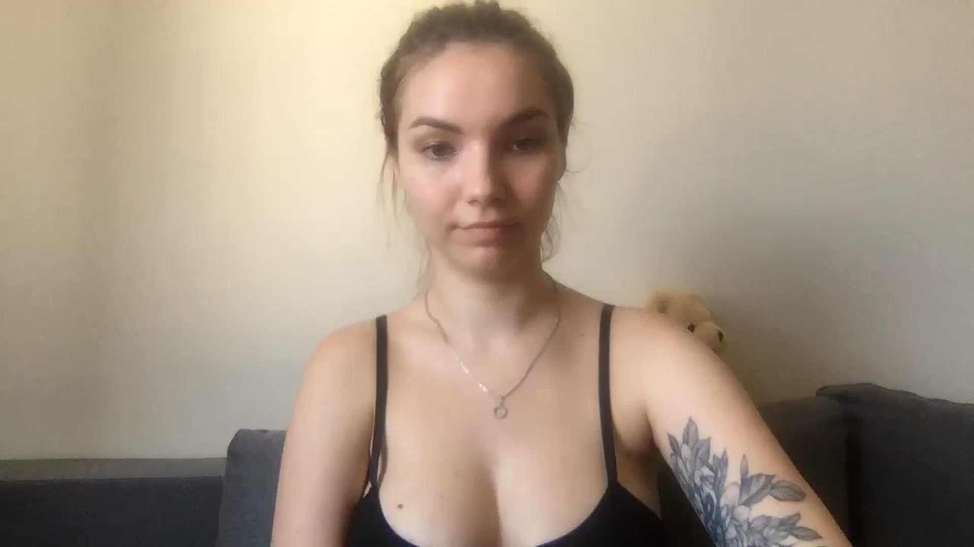 Gallery image thumbnail from SiennaRogers's myfreecams stream on, 07/15/2024, 14:36 image 17 of 20