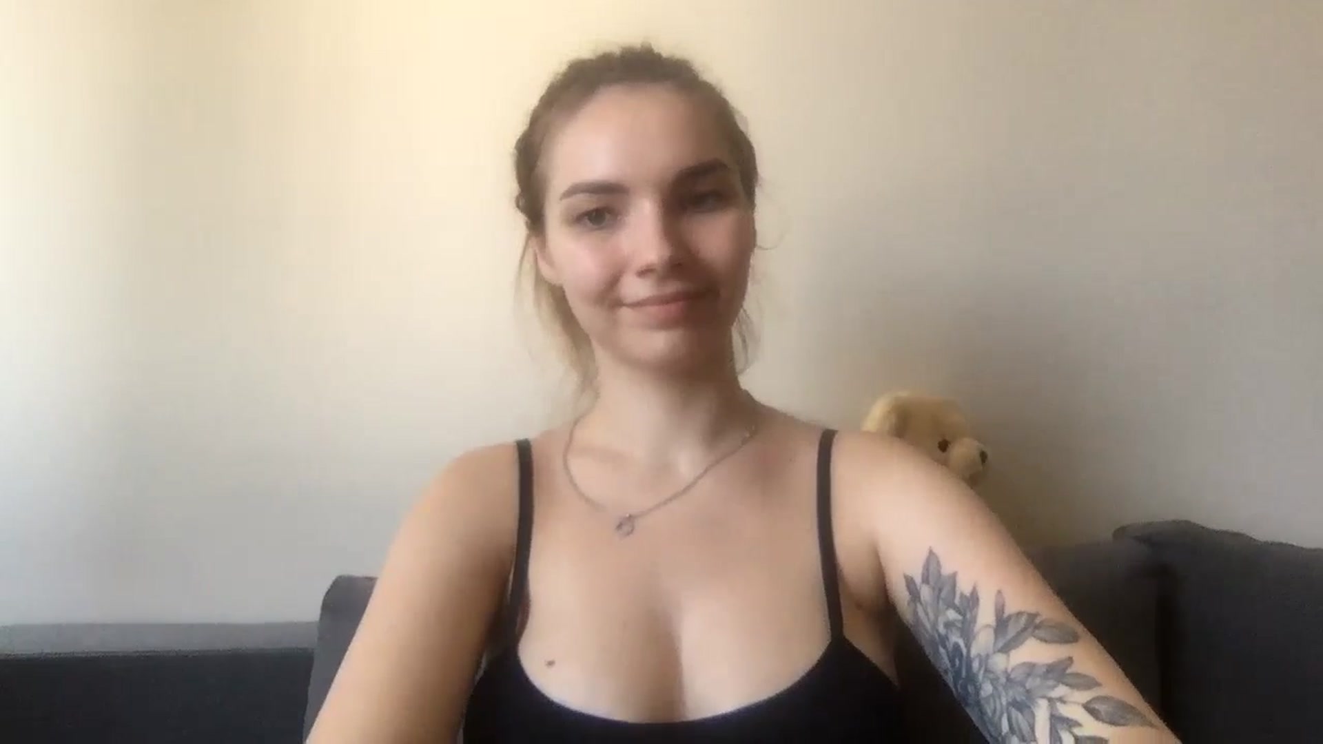 Gallery image thumbnail from SiennaRogers's myfreecams stream on, 07/15/2024, 14:36 image 19 of 20
