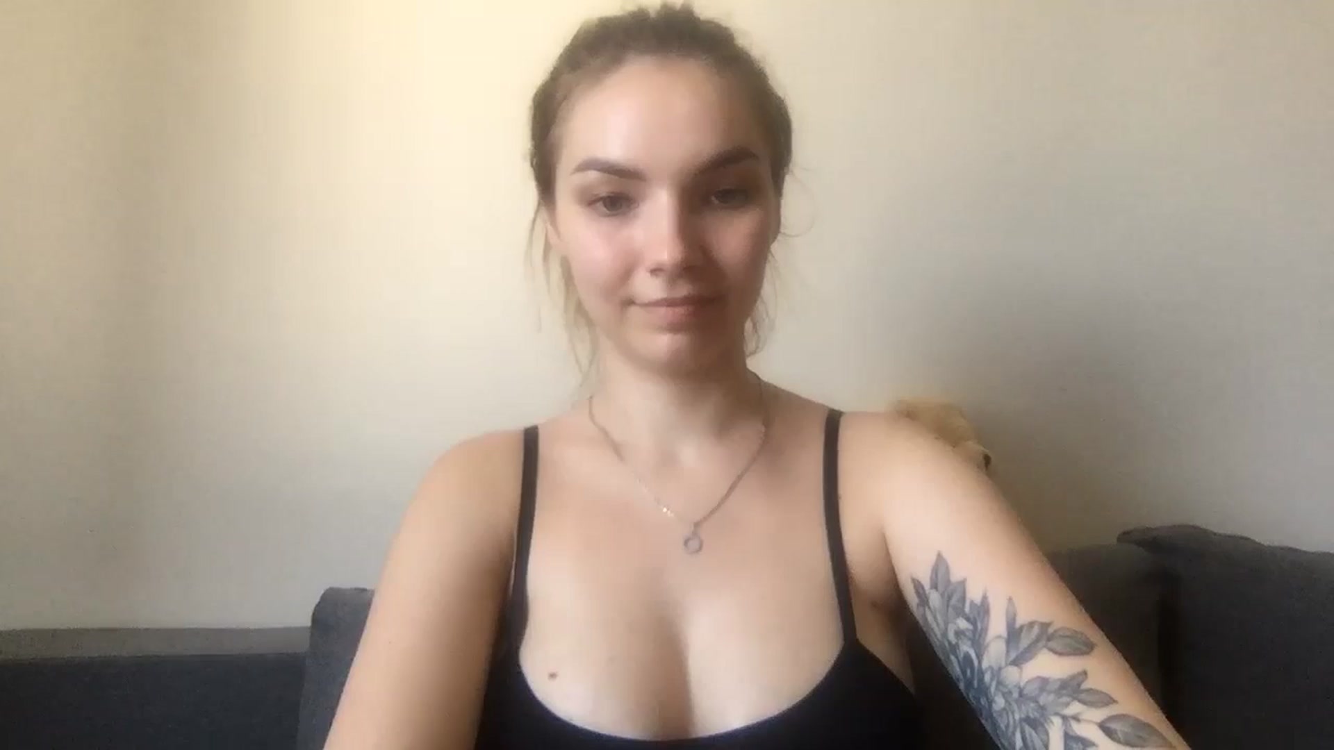 Gallery image thumbnail from SiennaRogers's myfreecams stream on, 07/15/2024, 14:36 image 12 of 20